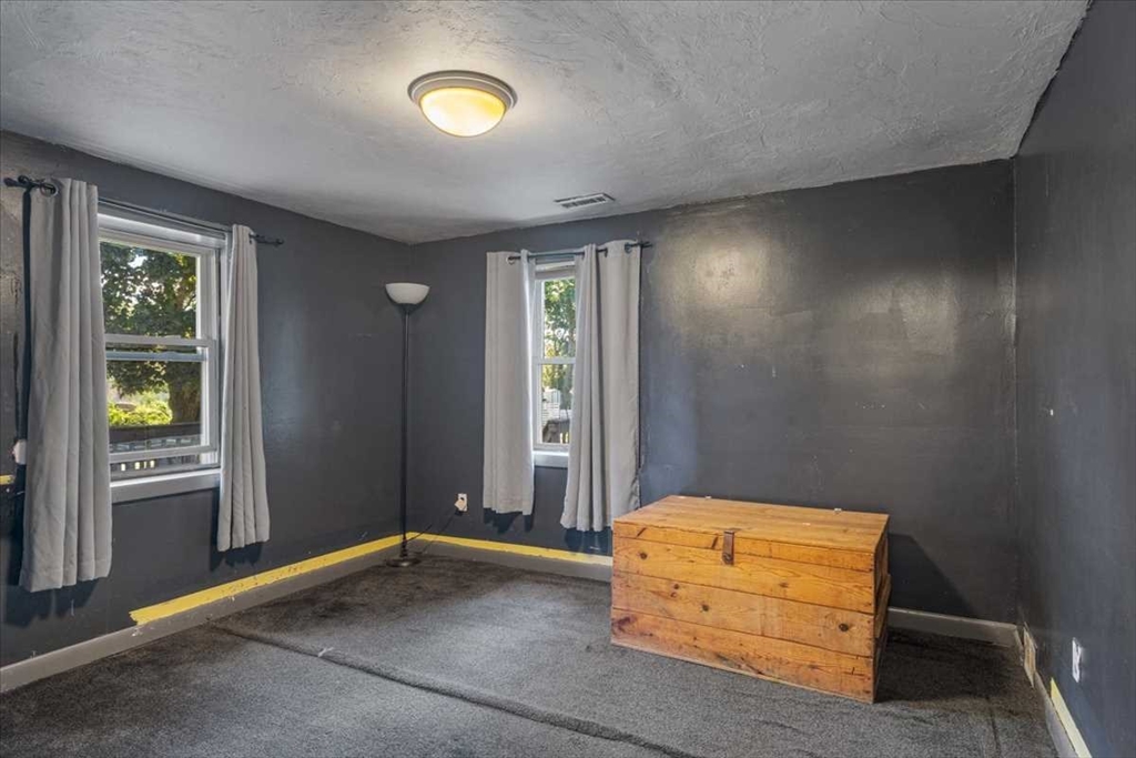 14 Elbridge Rd