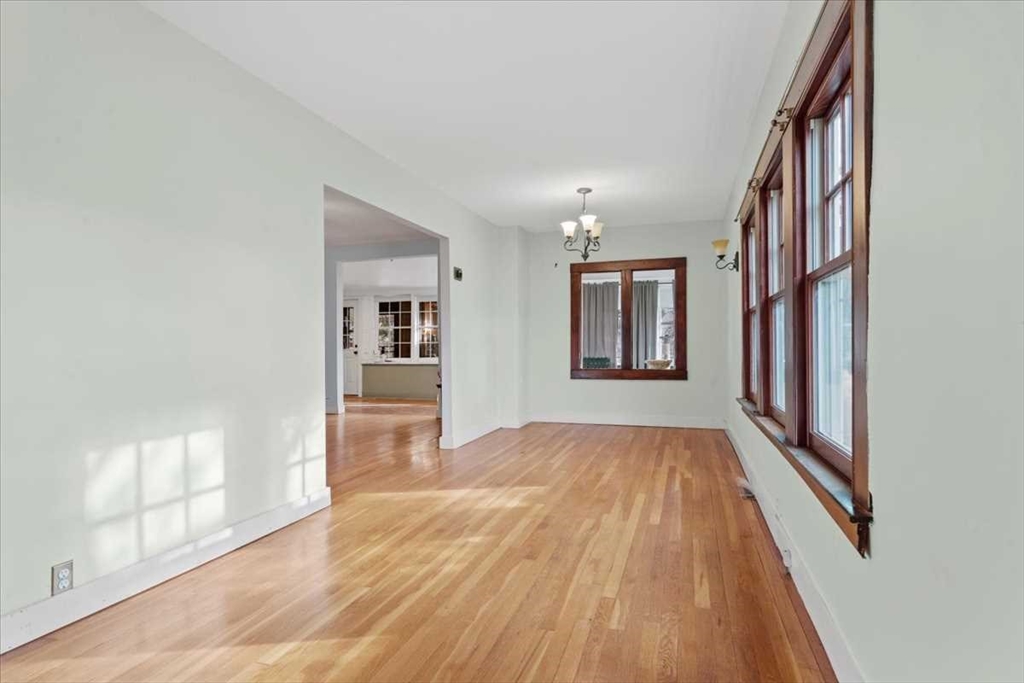 151 Bridle Rd