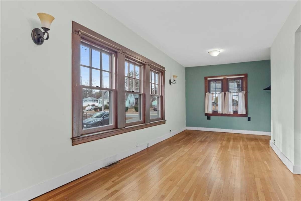 151 Bridle Rd
