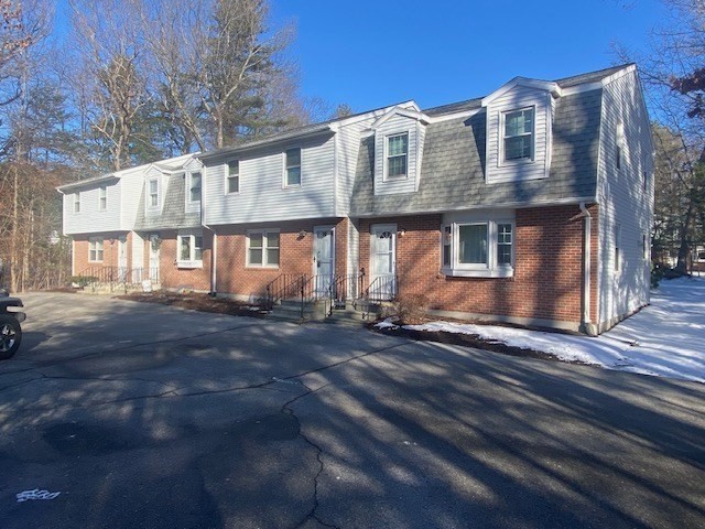 10-3 Nichols St. # 3