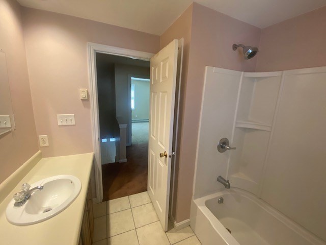 10-3 Nichols St. # 3