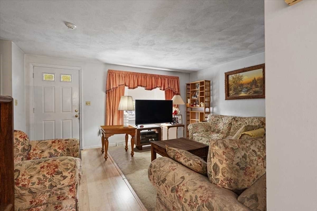477 Northboro Rd W # 2