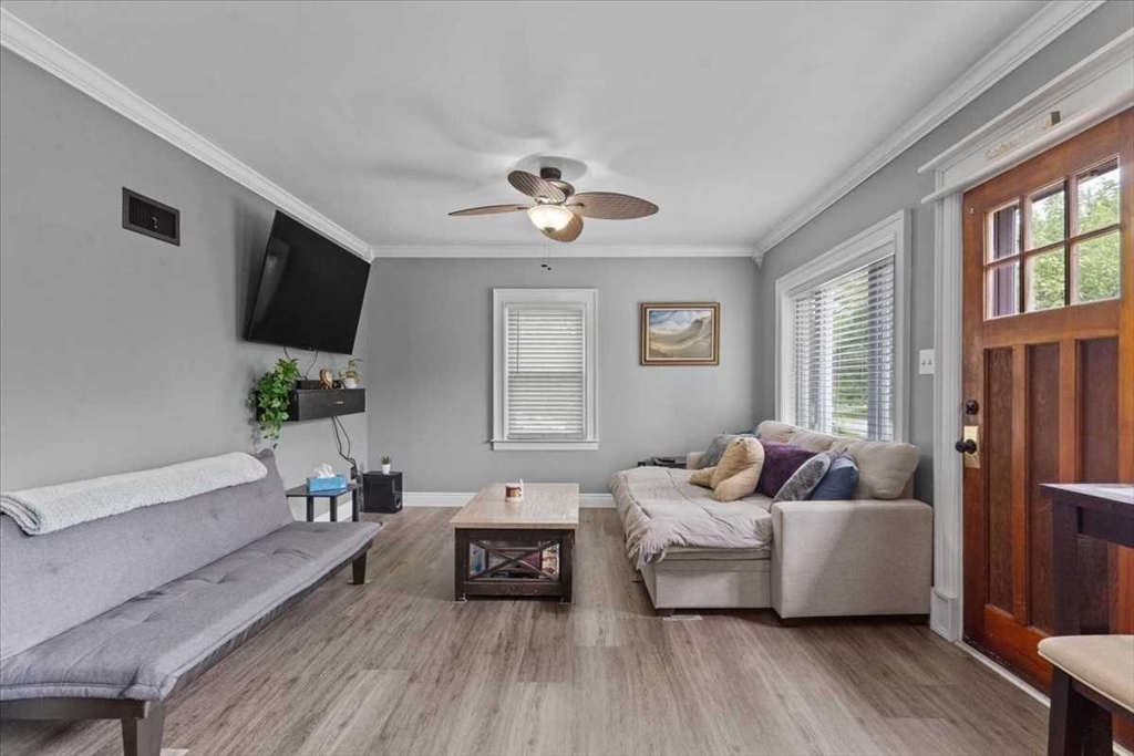 20 Pinedale Ave