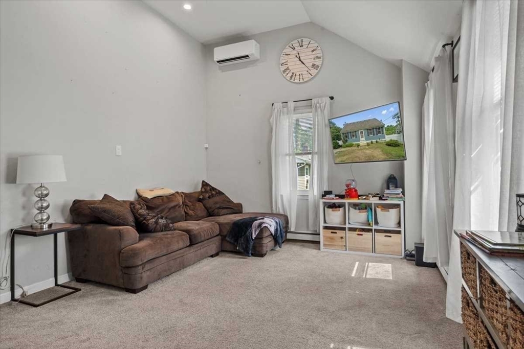 109 Buzzards Bay Dr