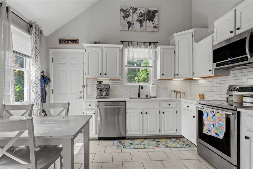 109 Buzzards Bay Dr