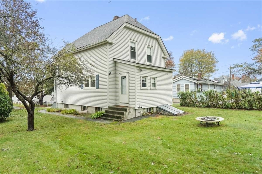 131 Main St