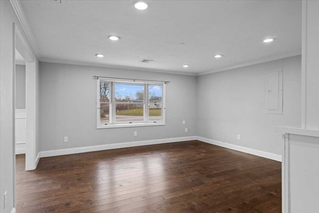 110 Lisa Ann Dr