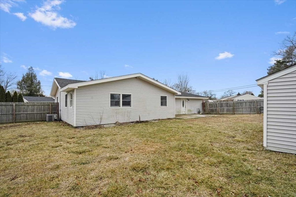 110 Lisa Ann Dr