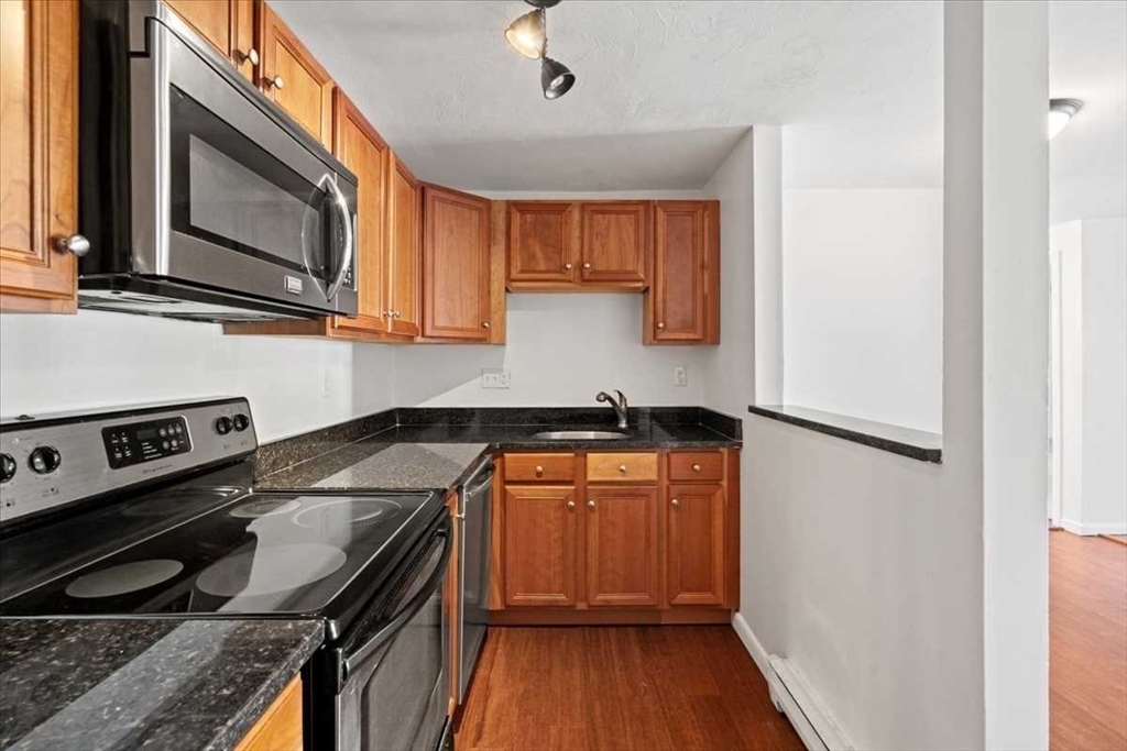 200 Manning St # 20A