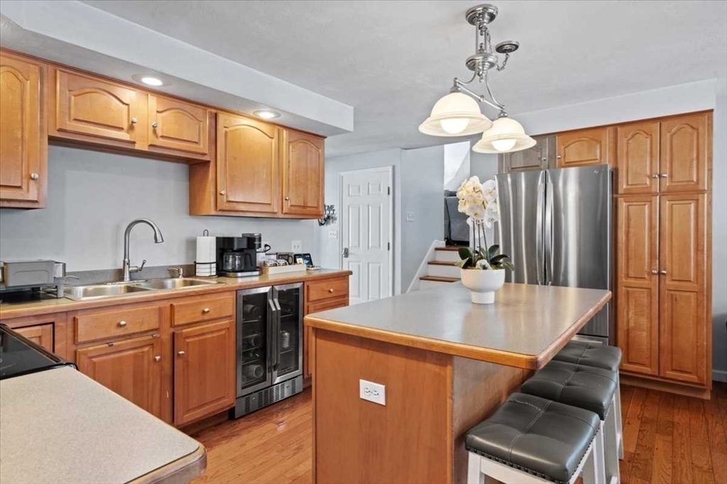 8 Wamsutta Ridge Dr.