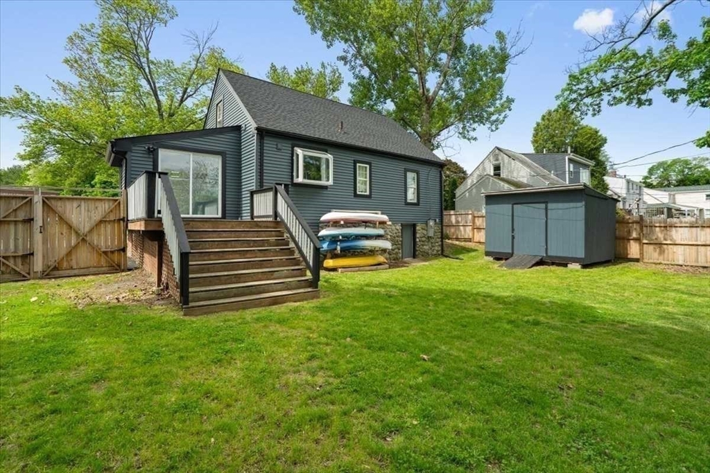 522 Grove