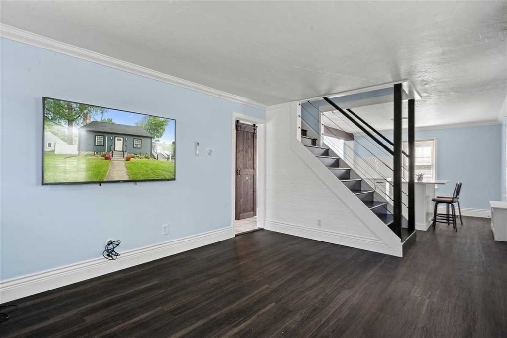 522 Grove