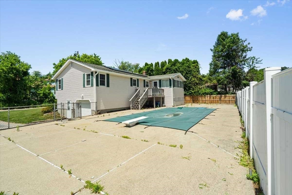11 Dunkirk Ave