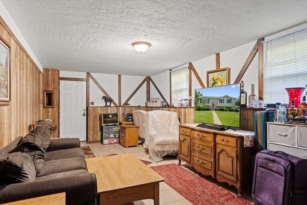 11 Dunkirk Ave