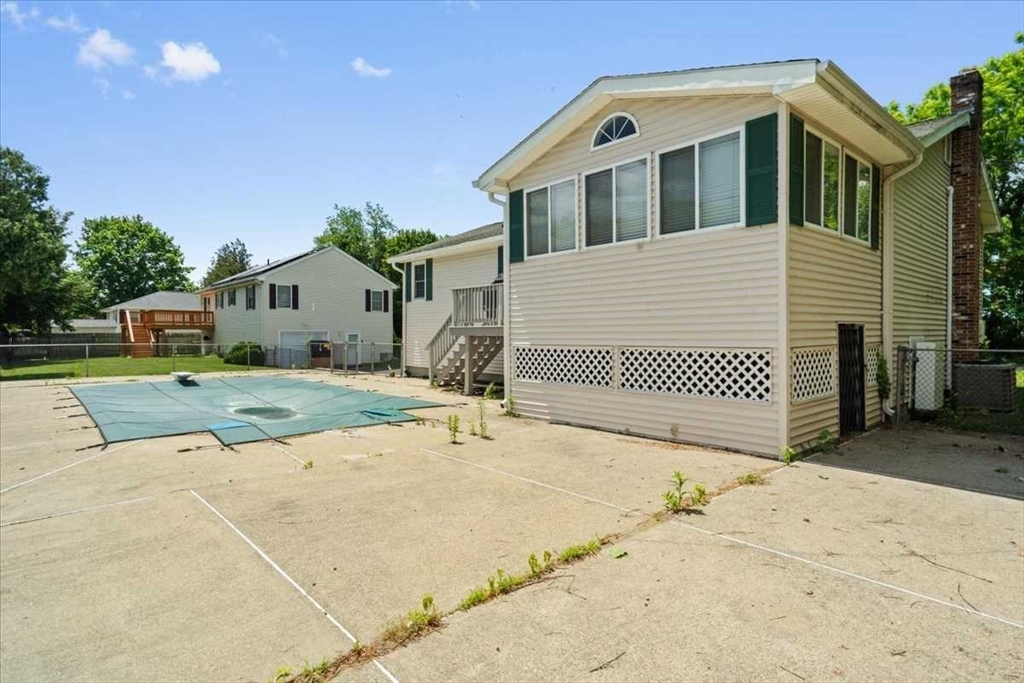 11 Dunkirk Ave