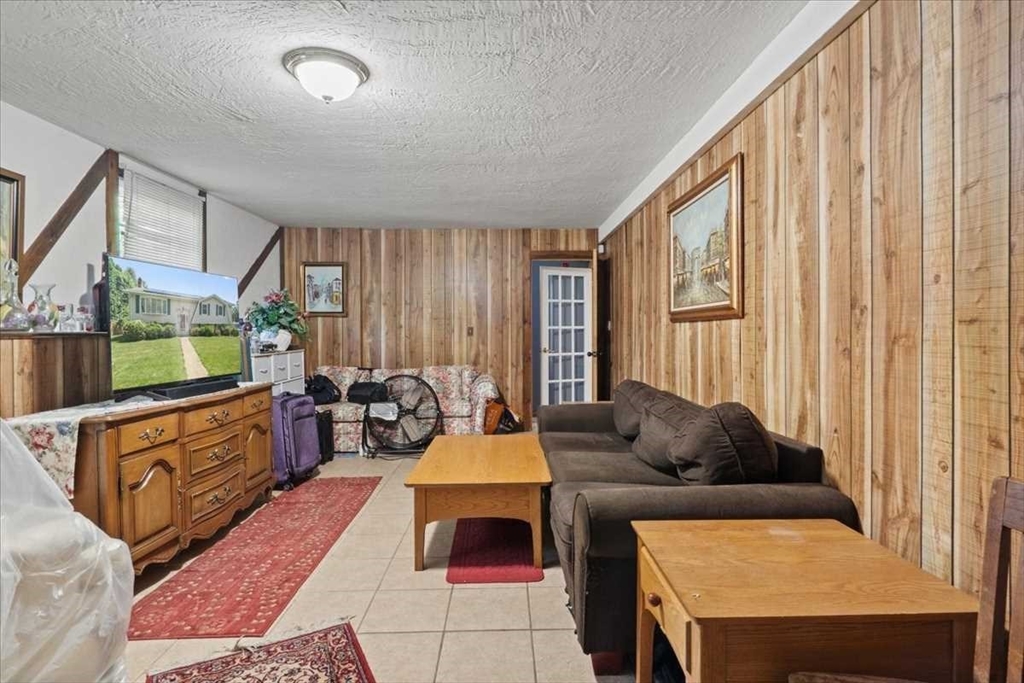11 Dunkirk Ave