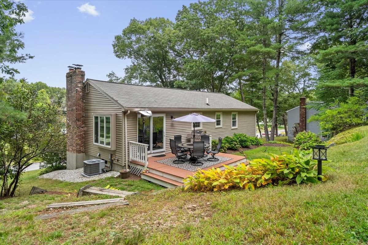 120 Ivy Lane
