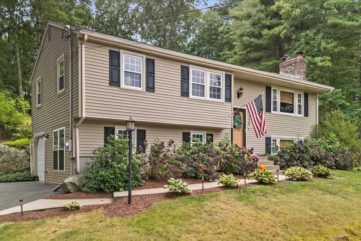 120 Ivy Lane