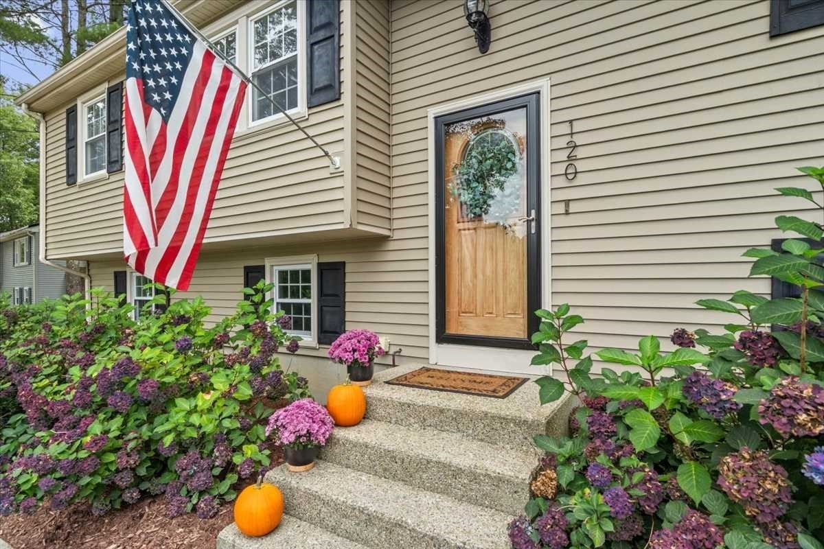 120 Ivy Lane