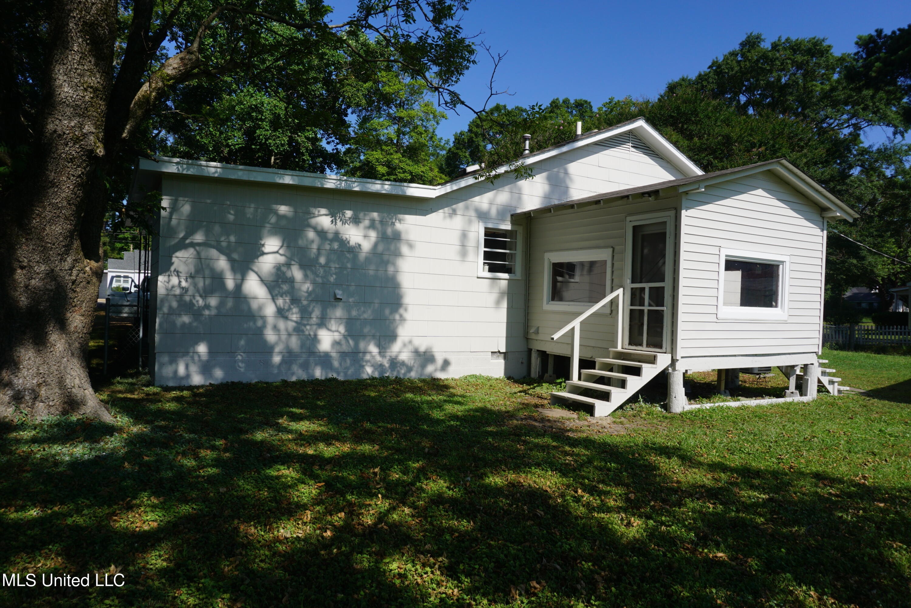 329 N Heard Street Street