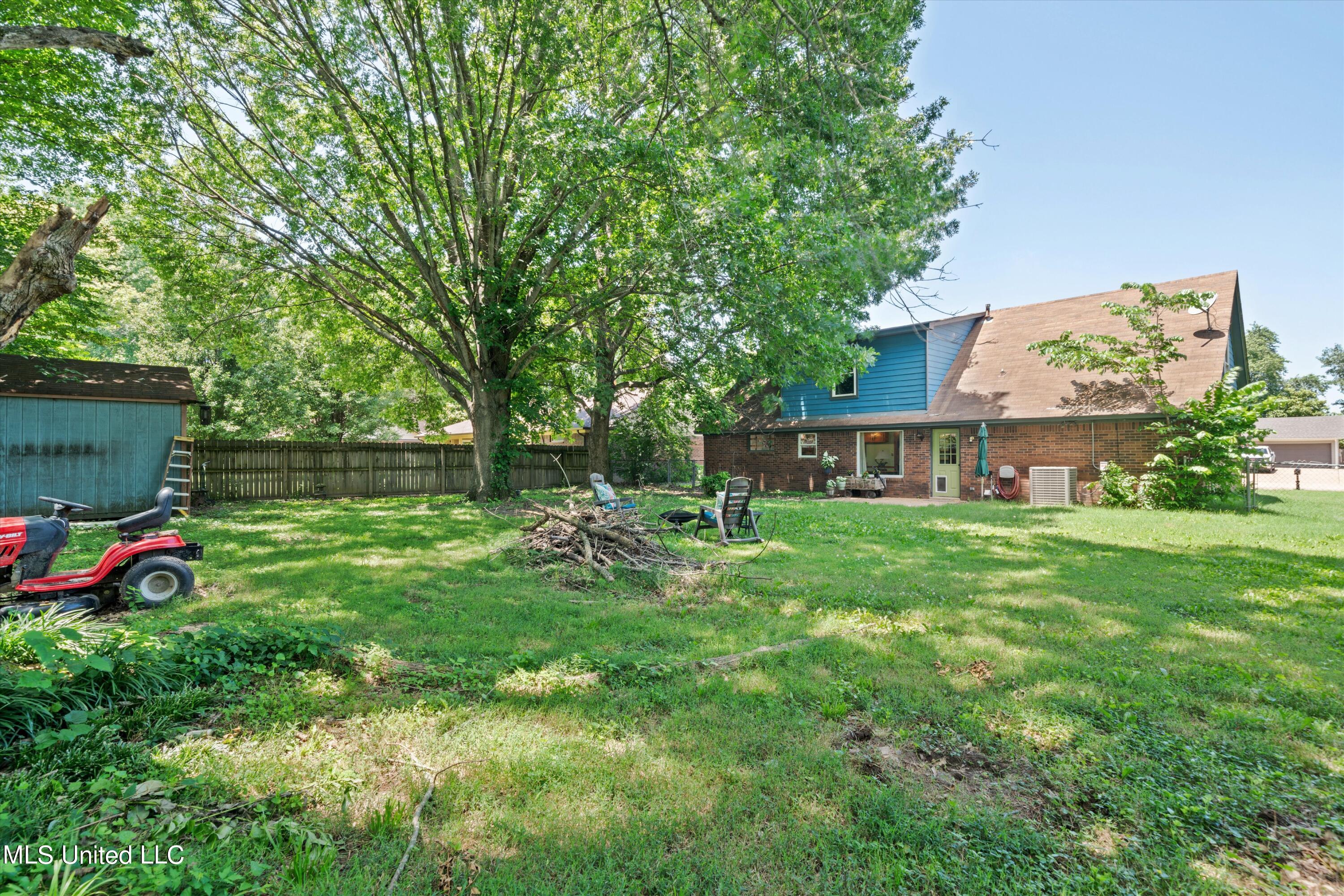 6915 Slash Pine Drive