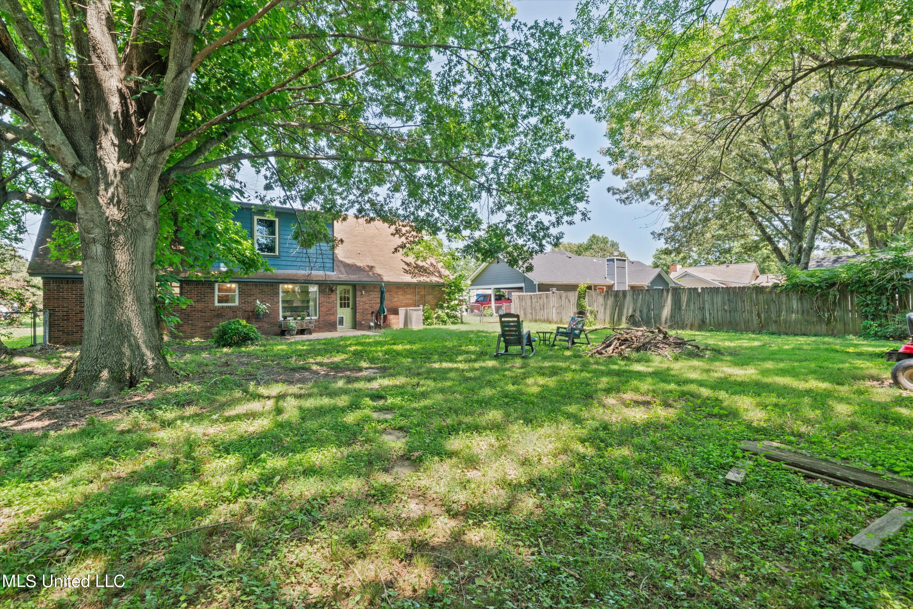 6915 Slash Pine Drive