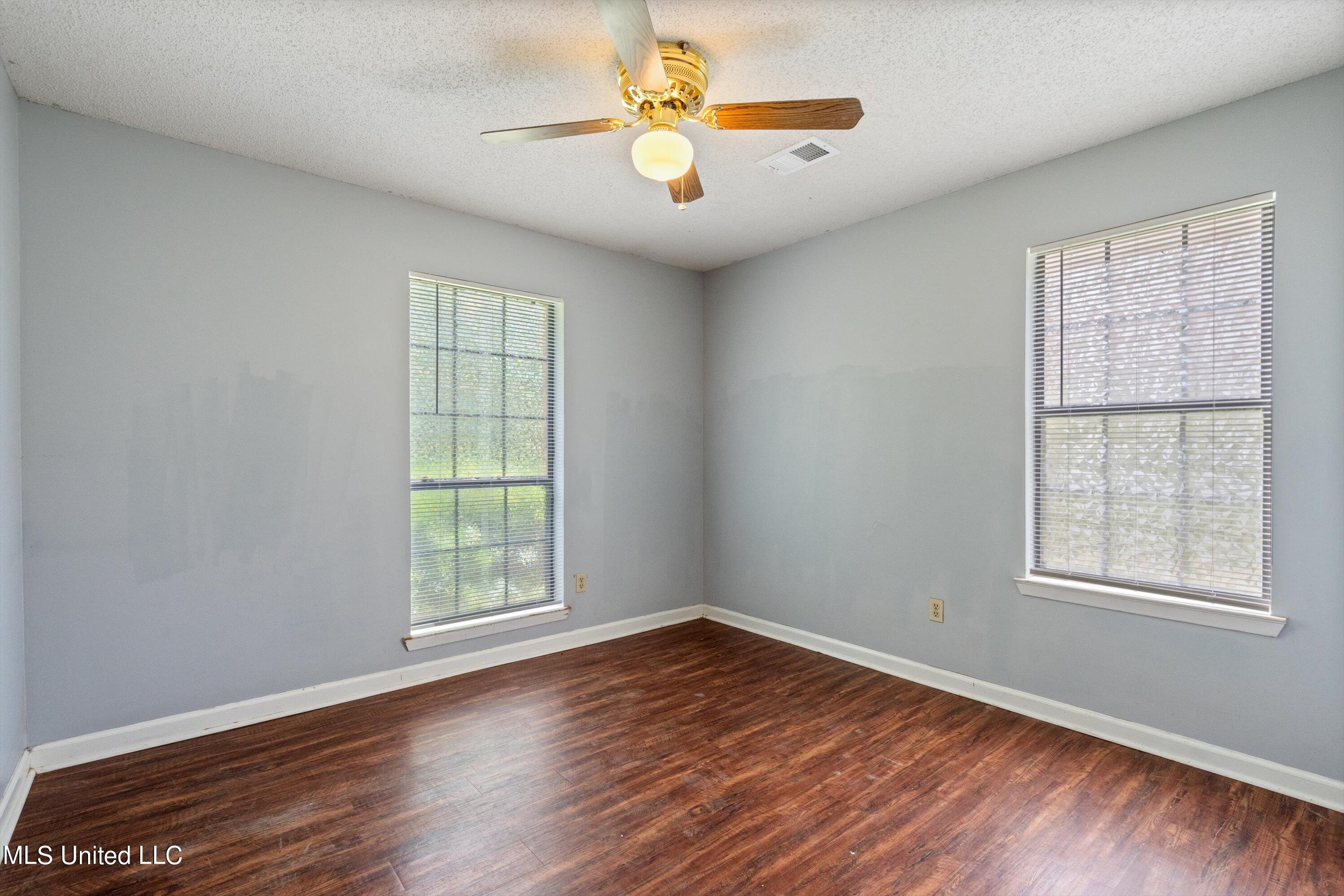 212 Circle Gate Drive