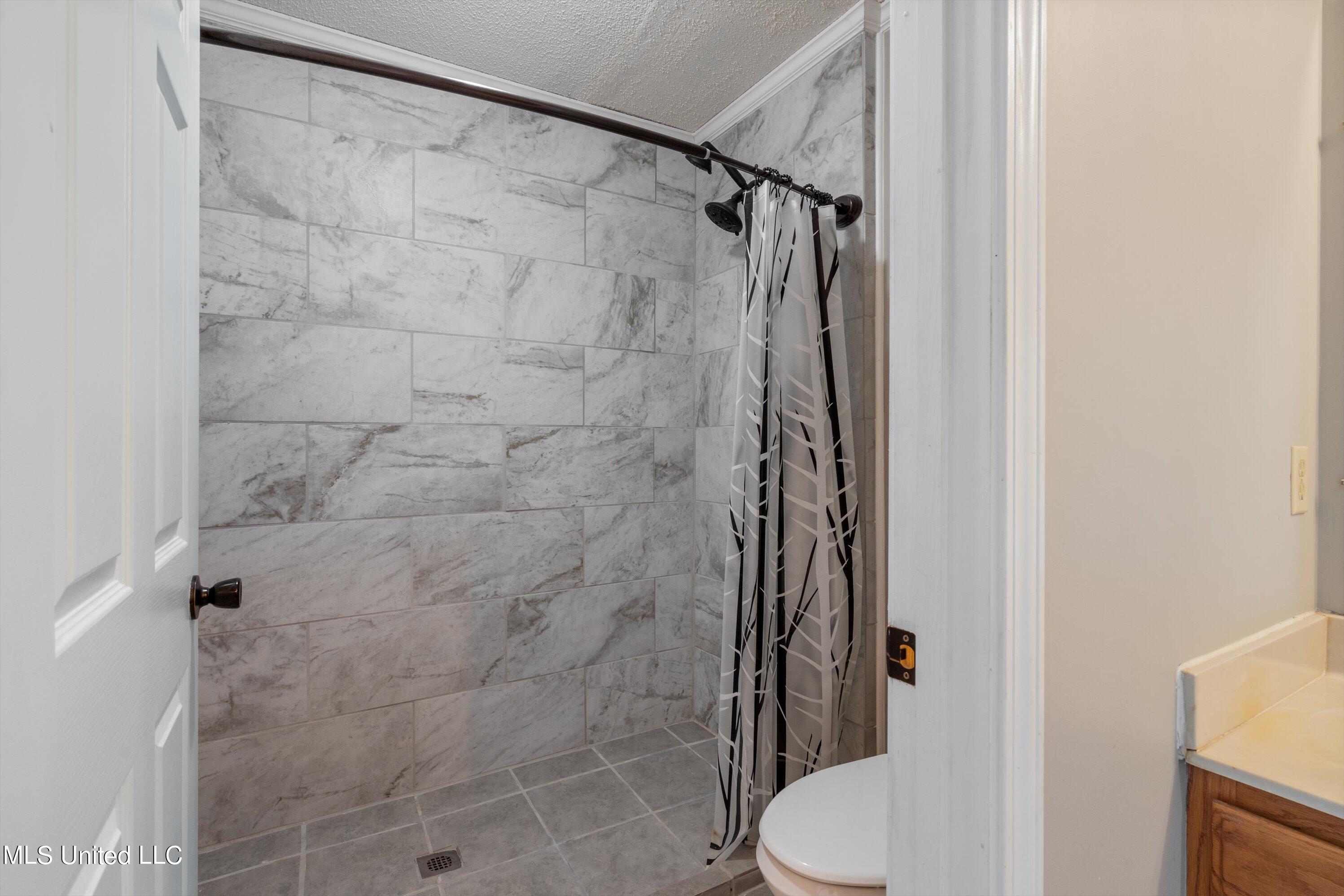 212 Circle Gate Drive