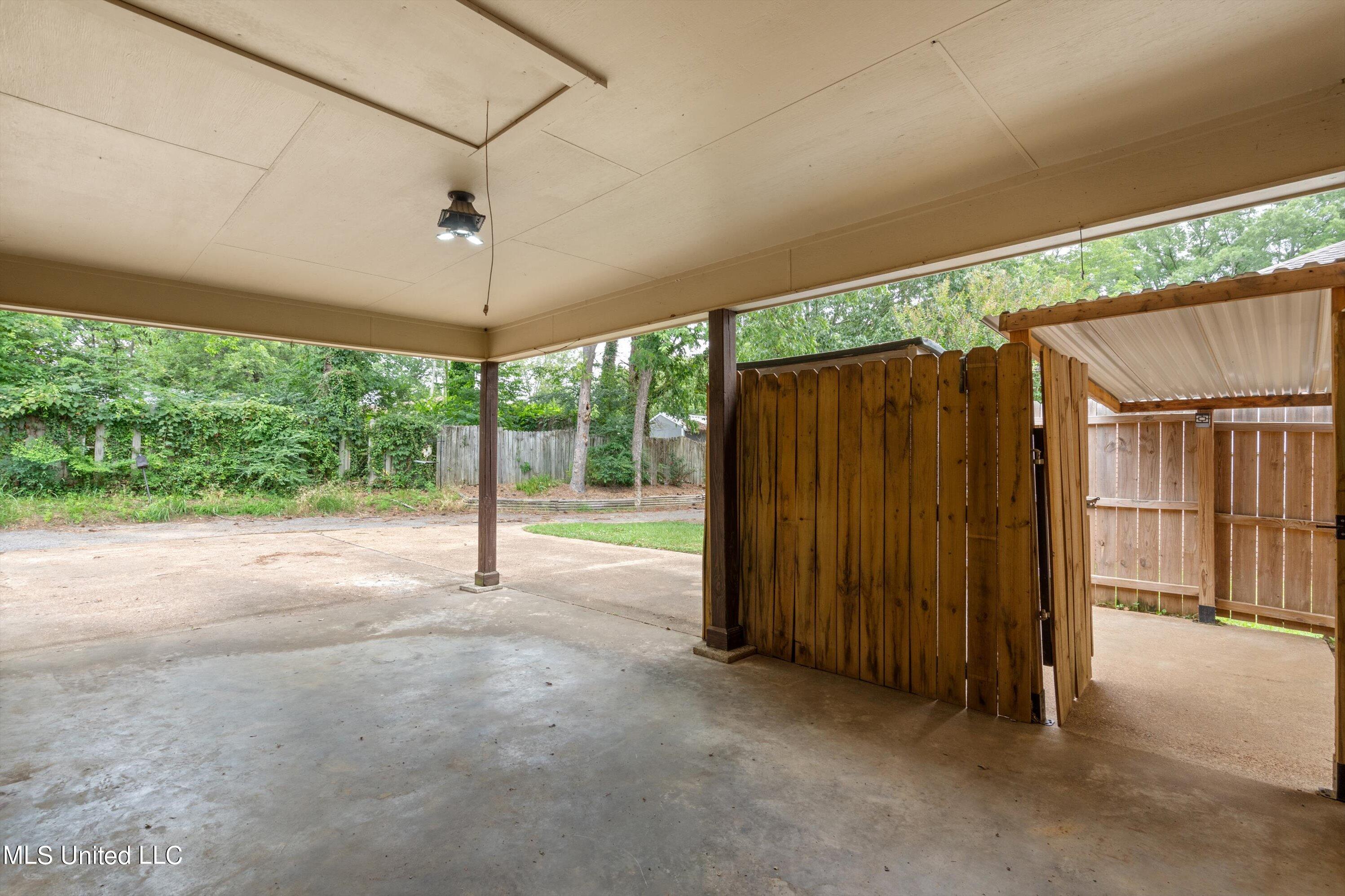 212 Circle Gate Drive