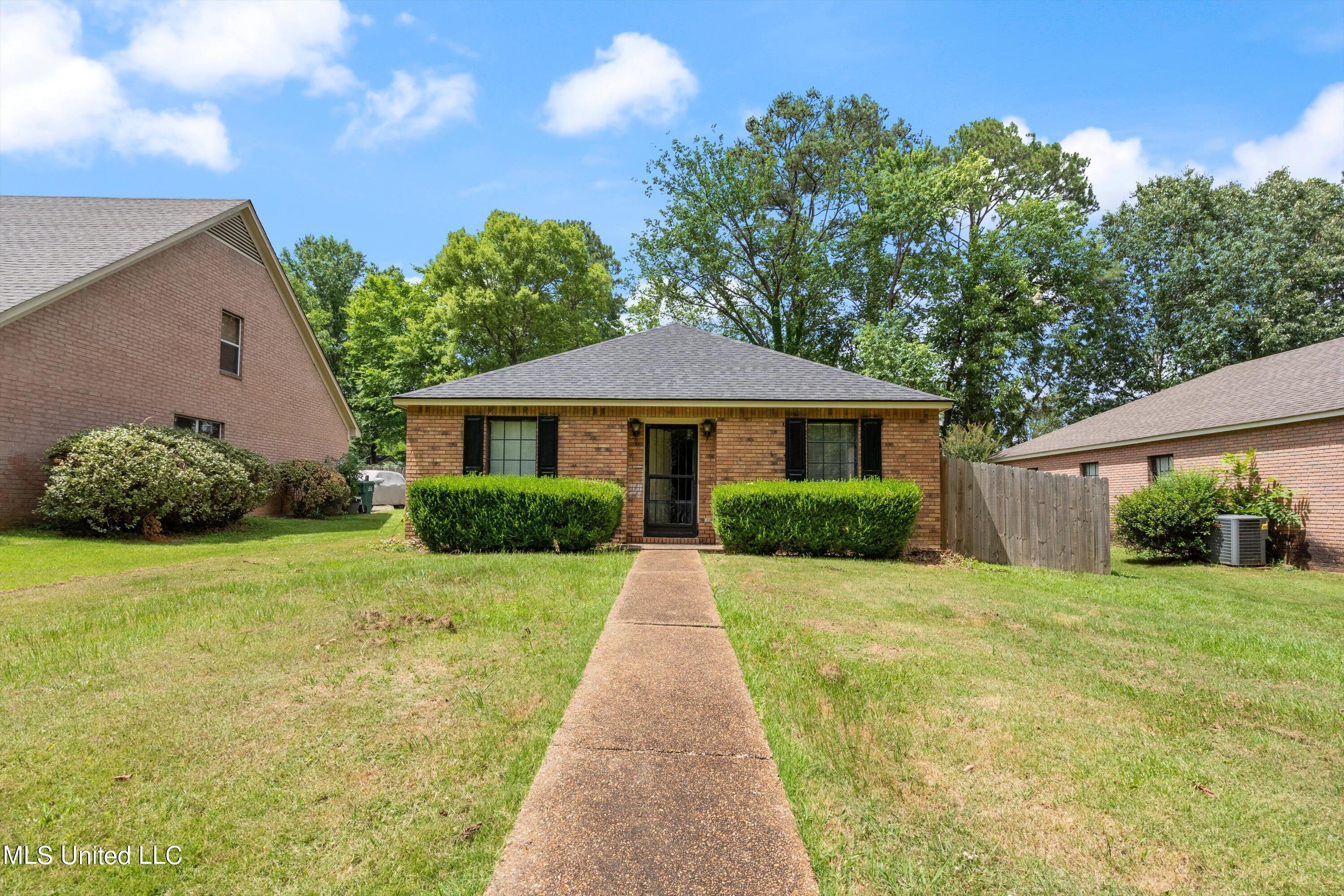 212 Circle Gate Drive