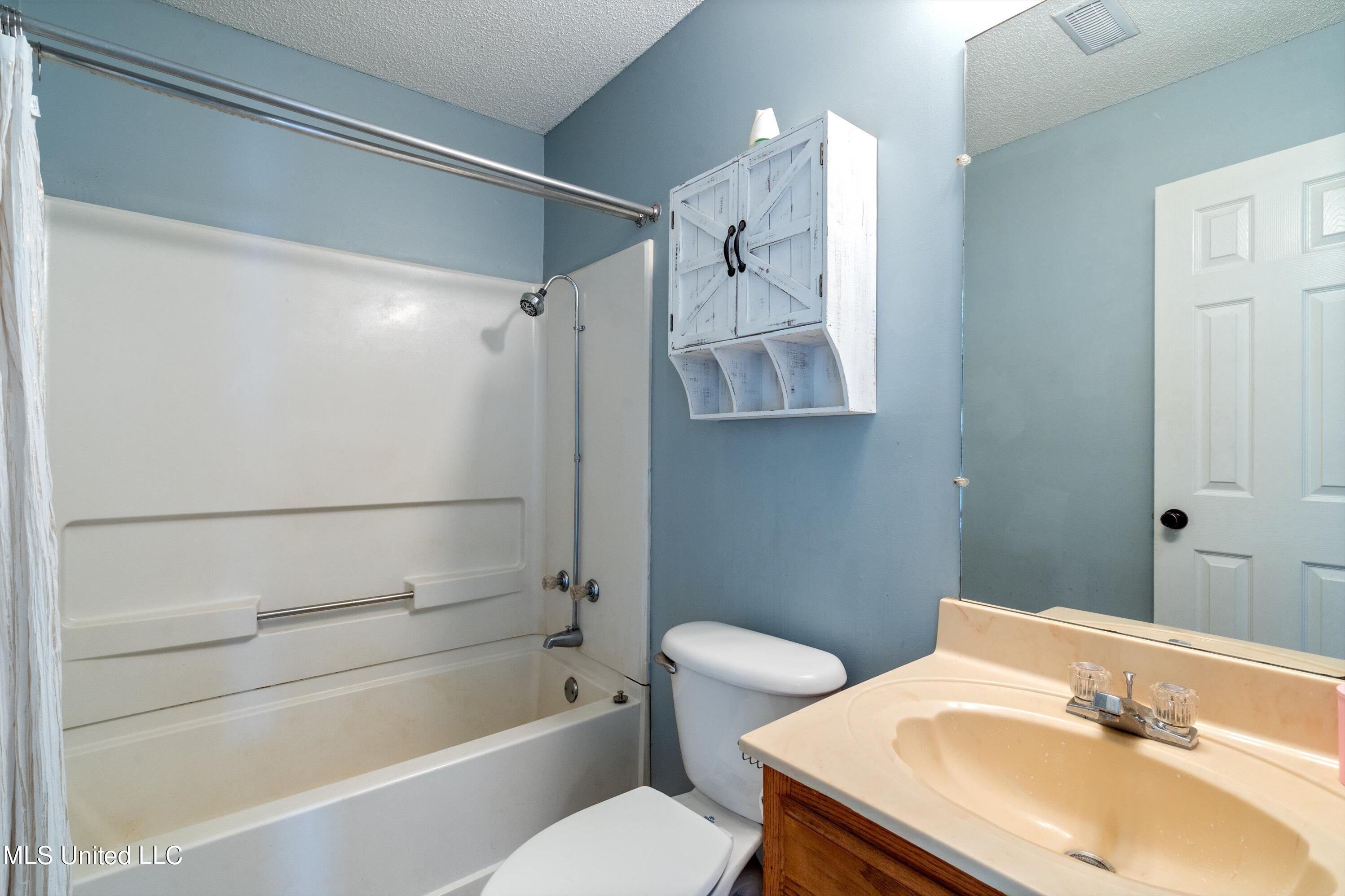 212 Circle Gate Drive