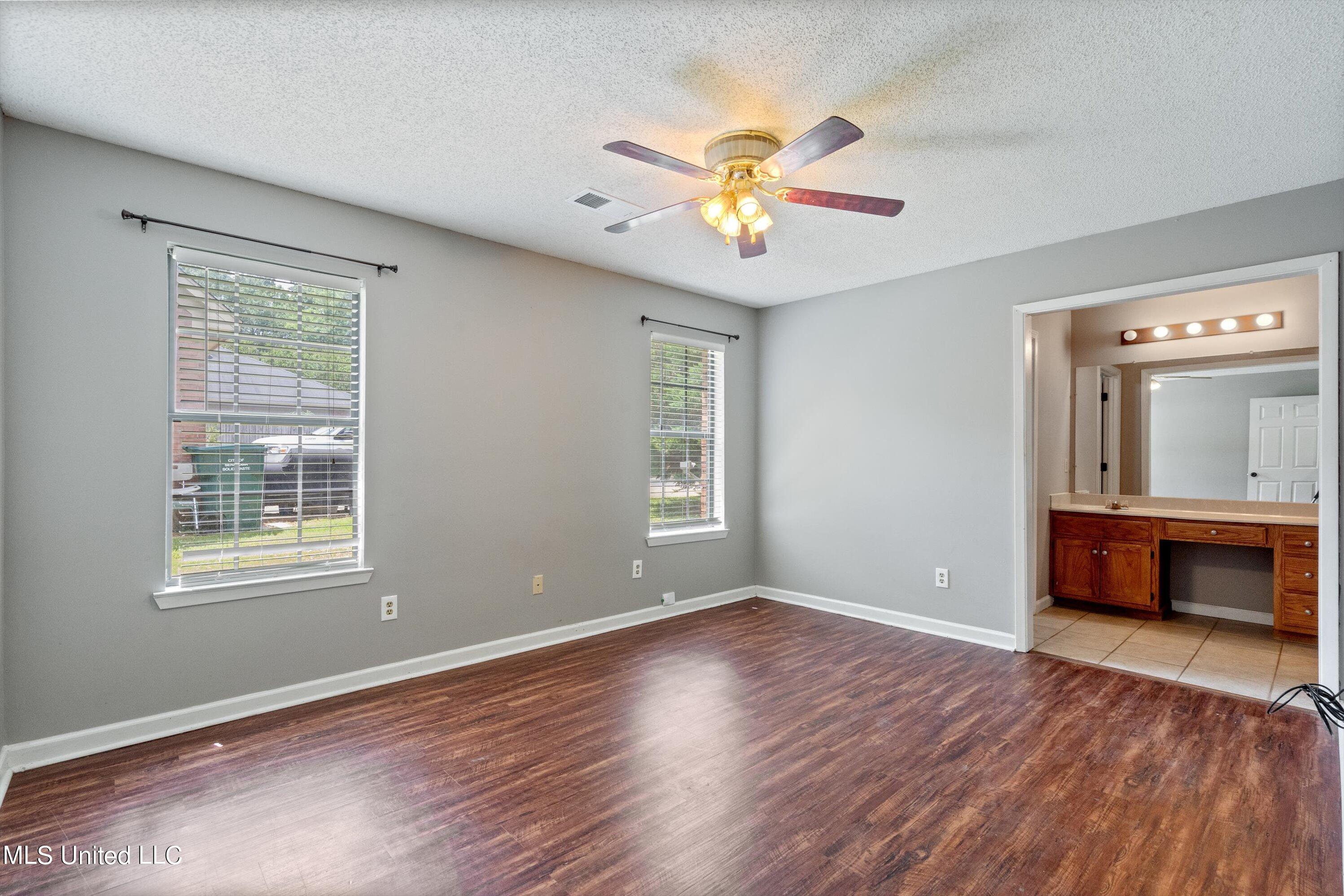 212 Circle Gate Drive