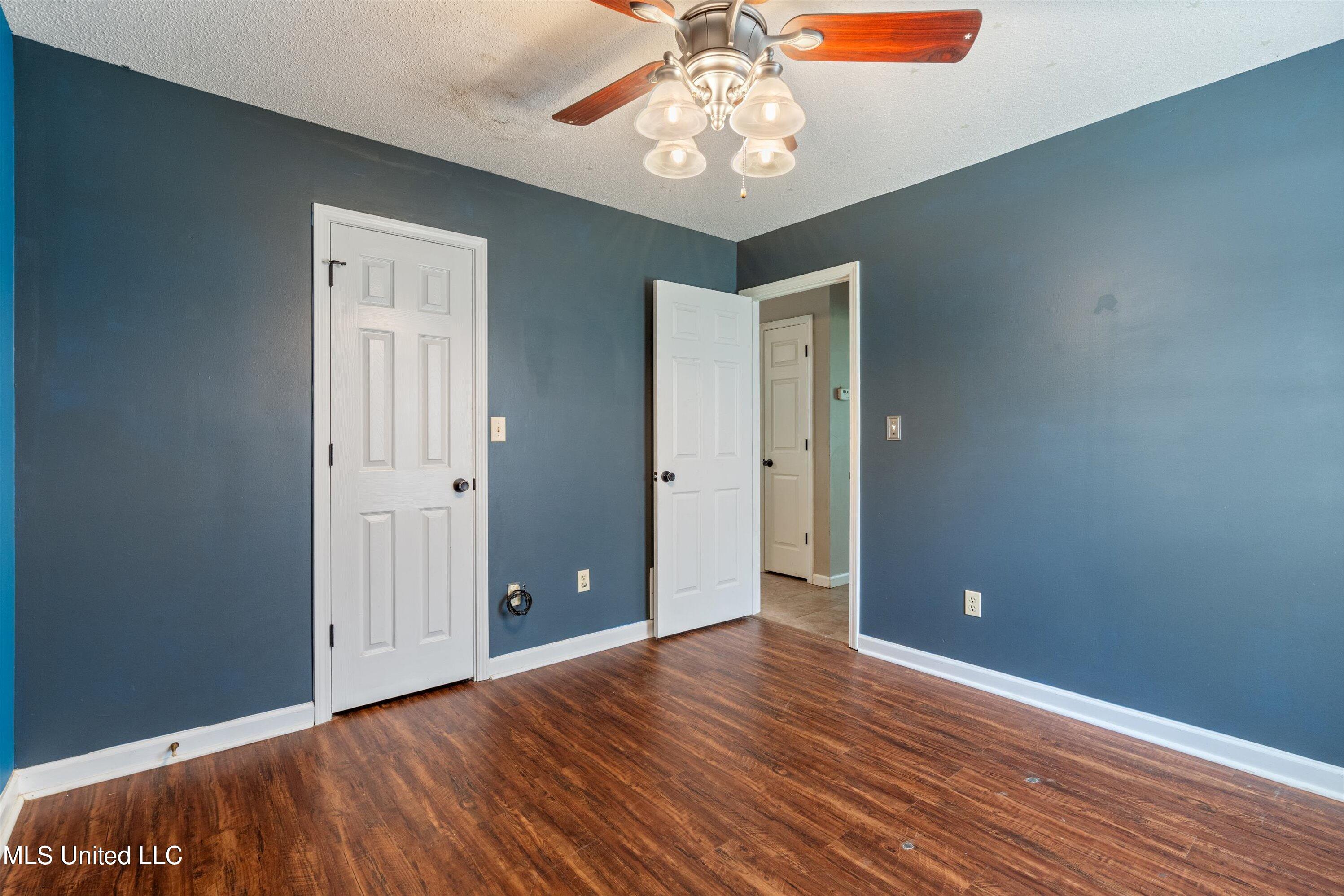 212 Circle Gate Drive