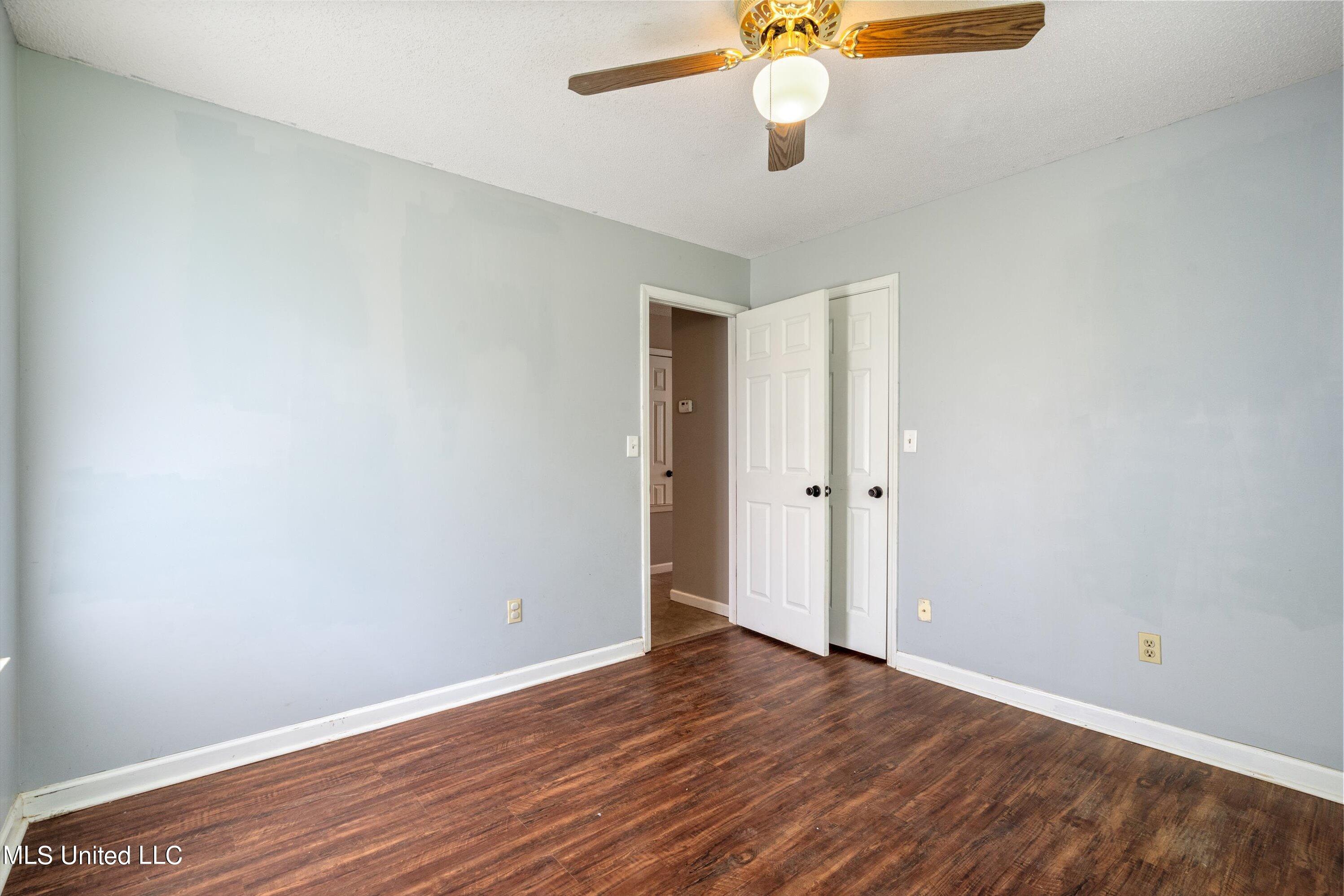 212 Circle Gate Drive