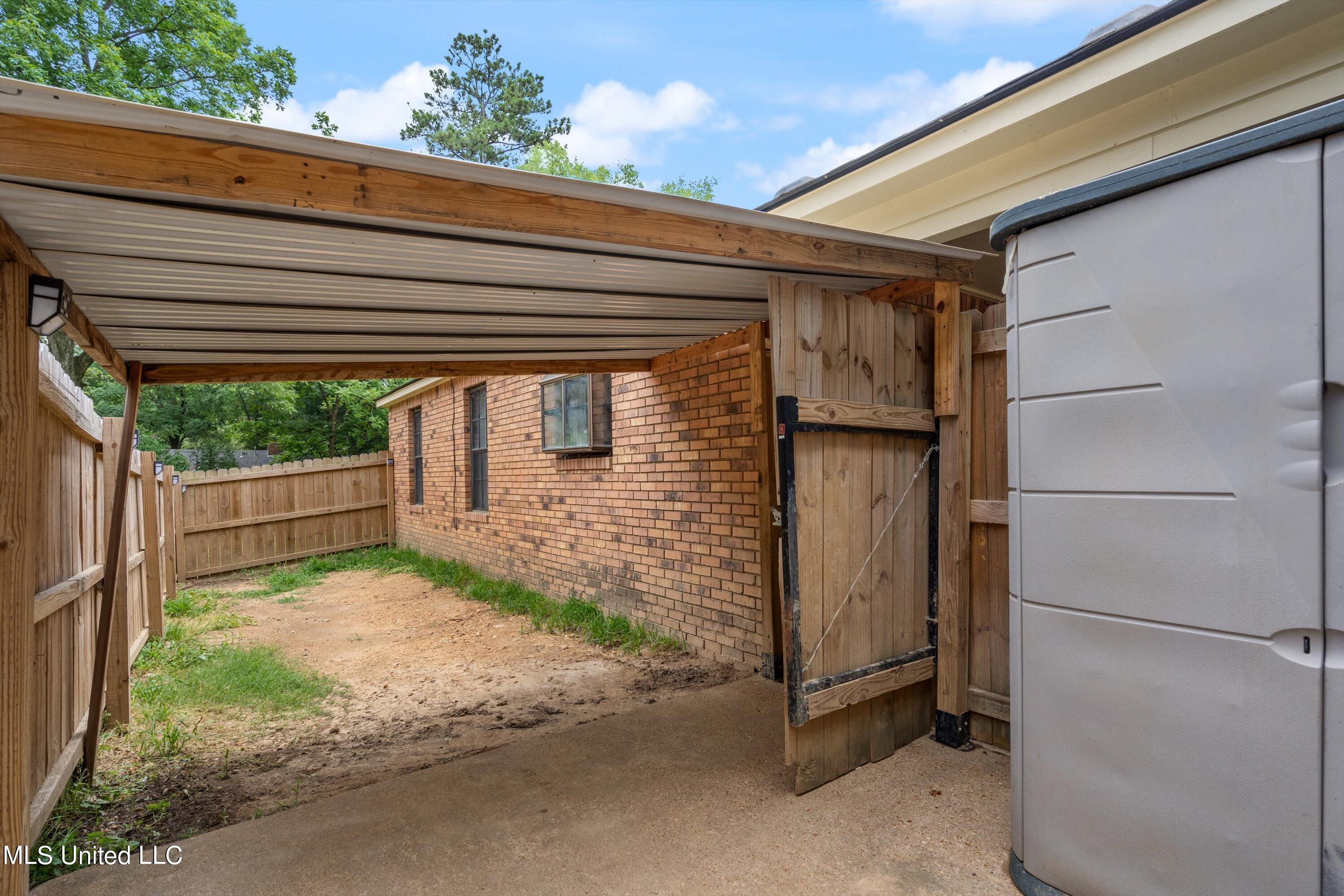 212 Circle Gate Drive