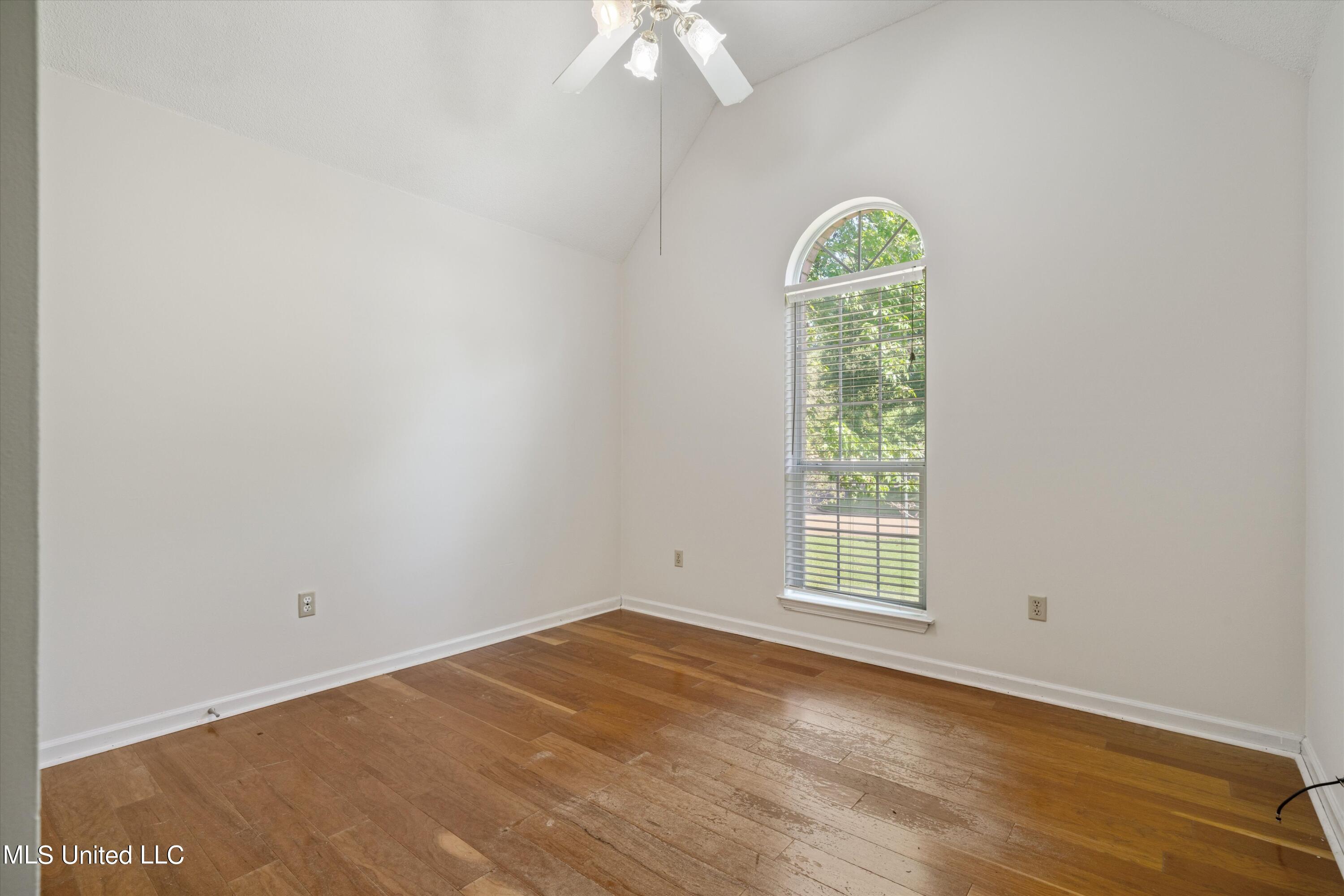 1211 S Carriage Drive