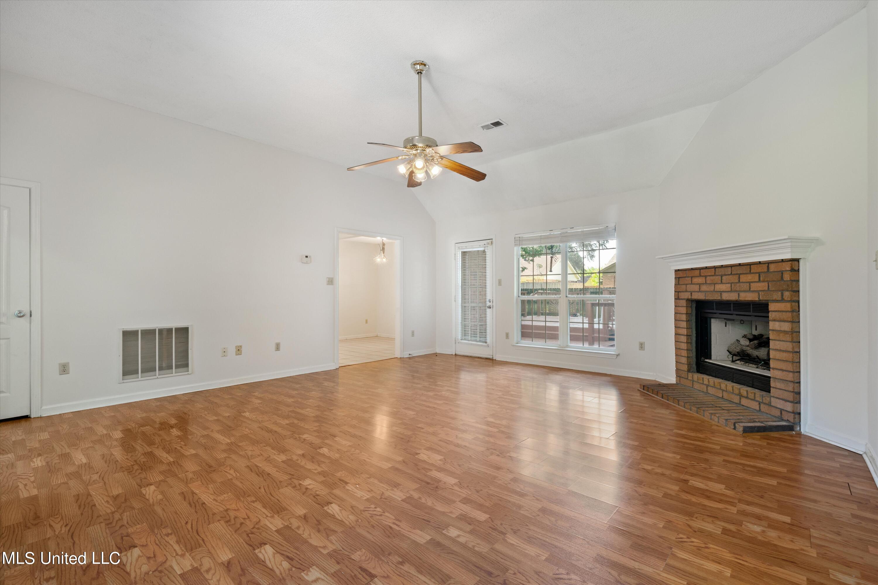 1211 S Carriage Drive