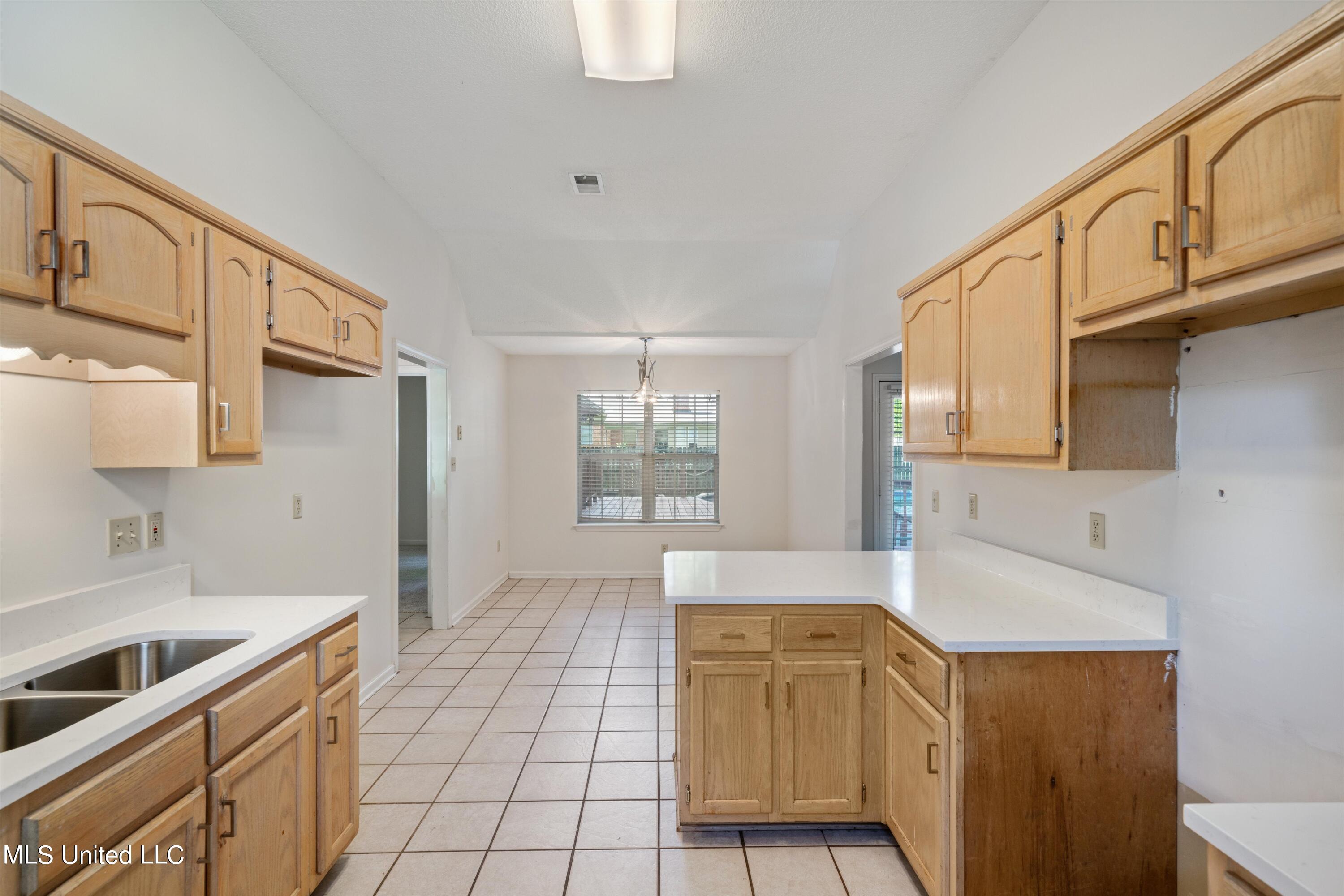 1211 S Carriage Drive