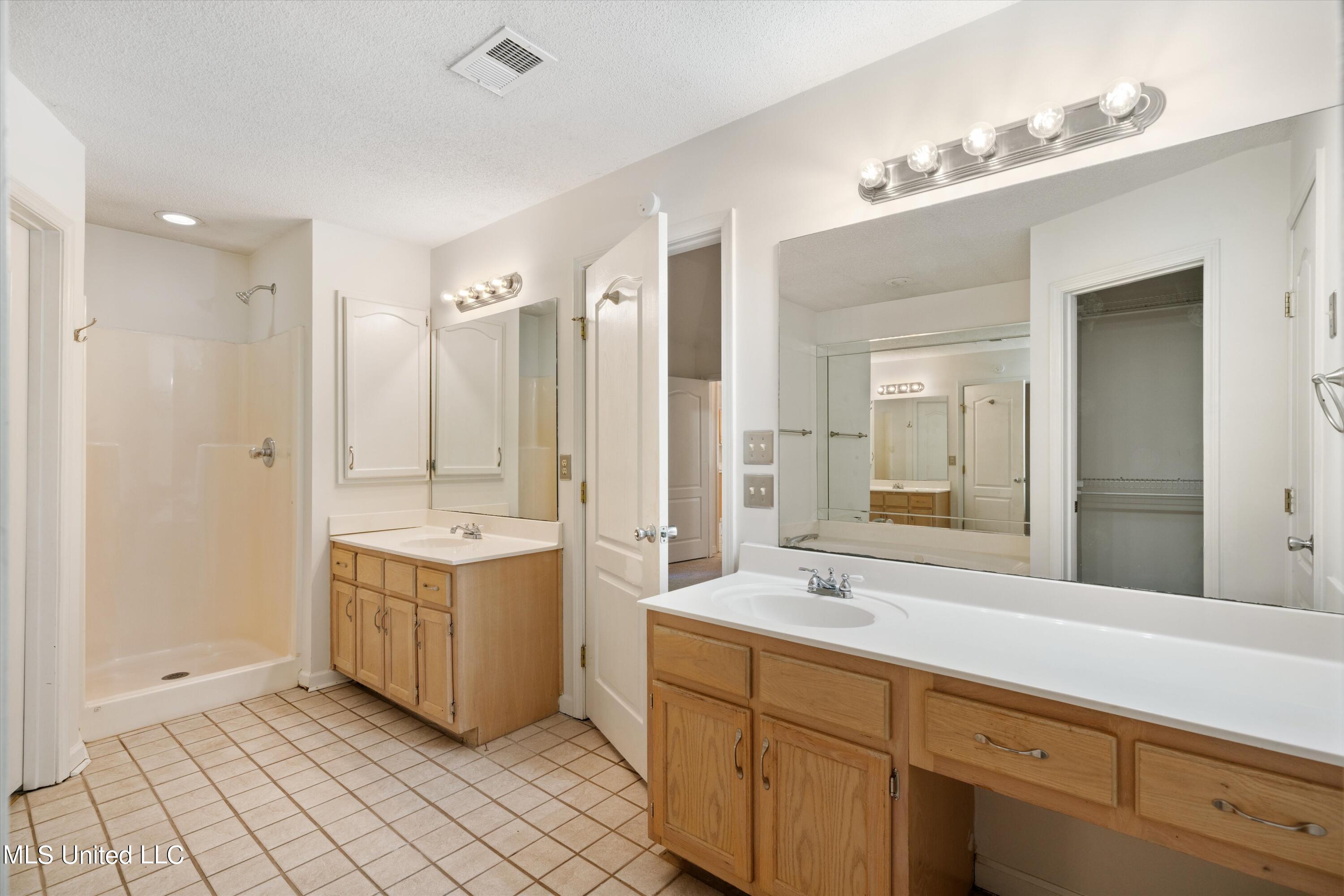 1211 S Carriage Drive