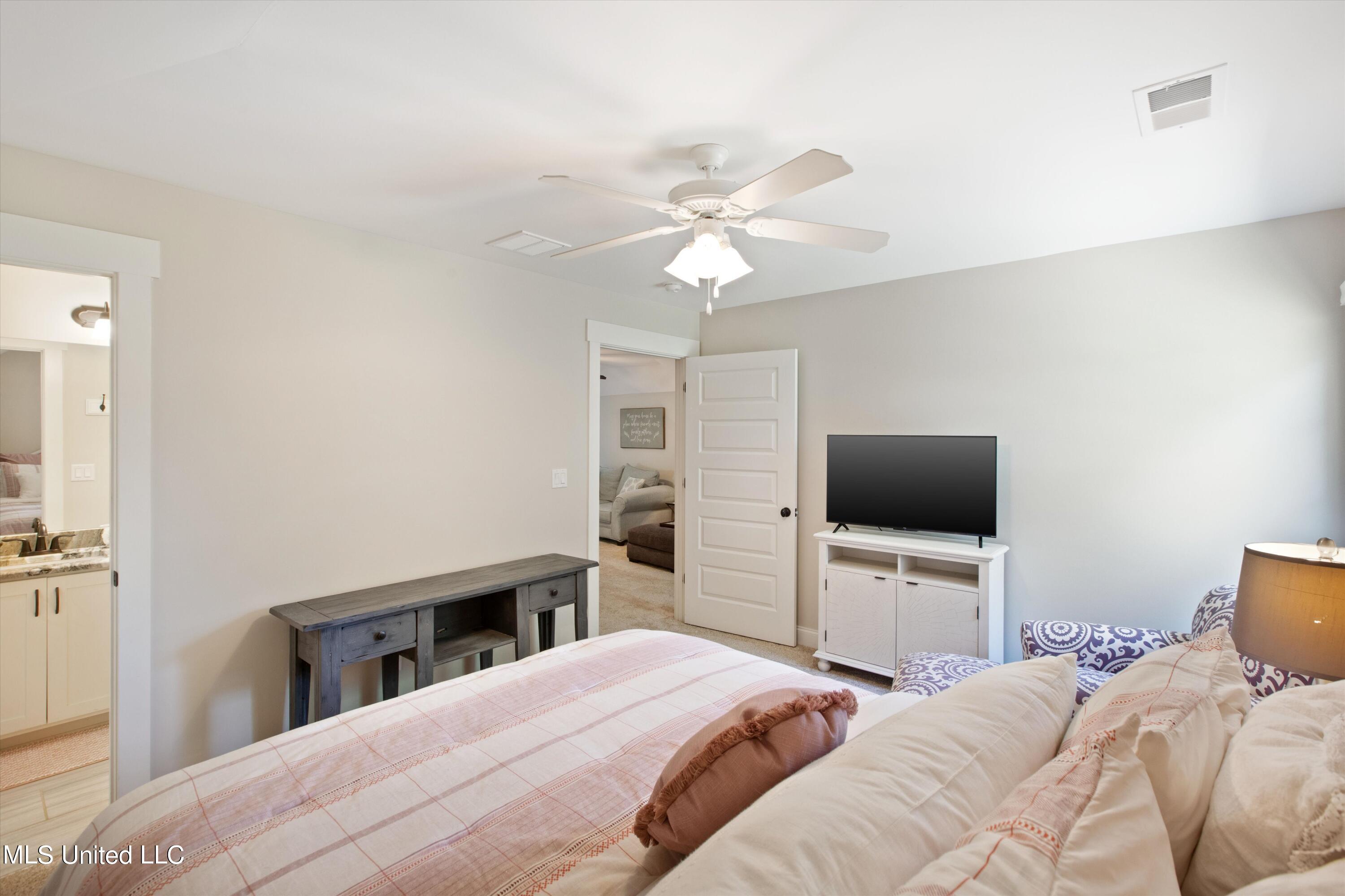 5474 New Pointe Drive