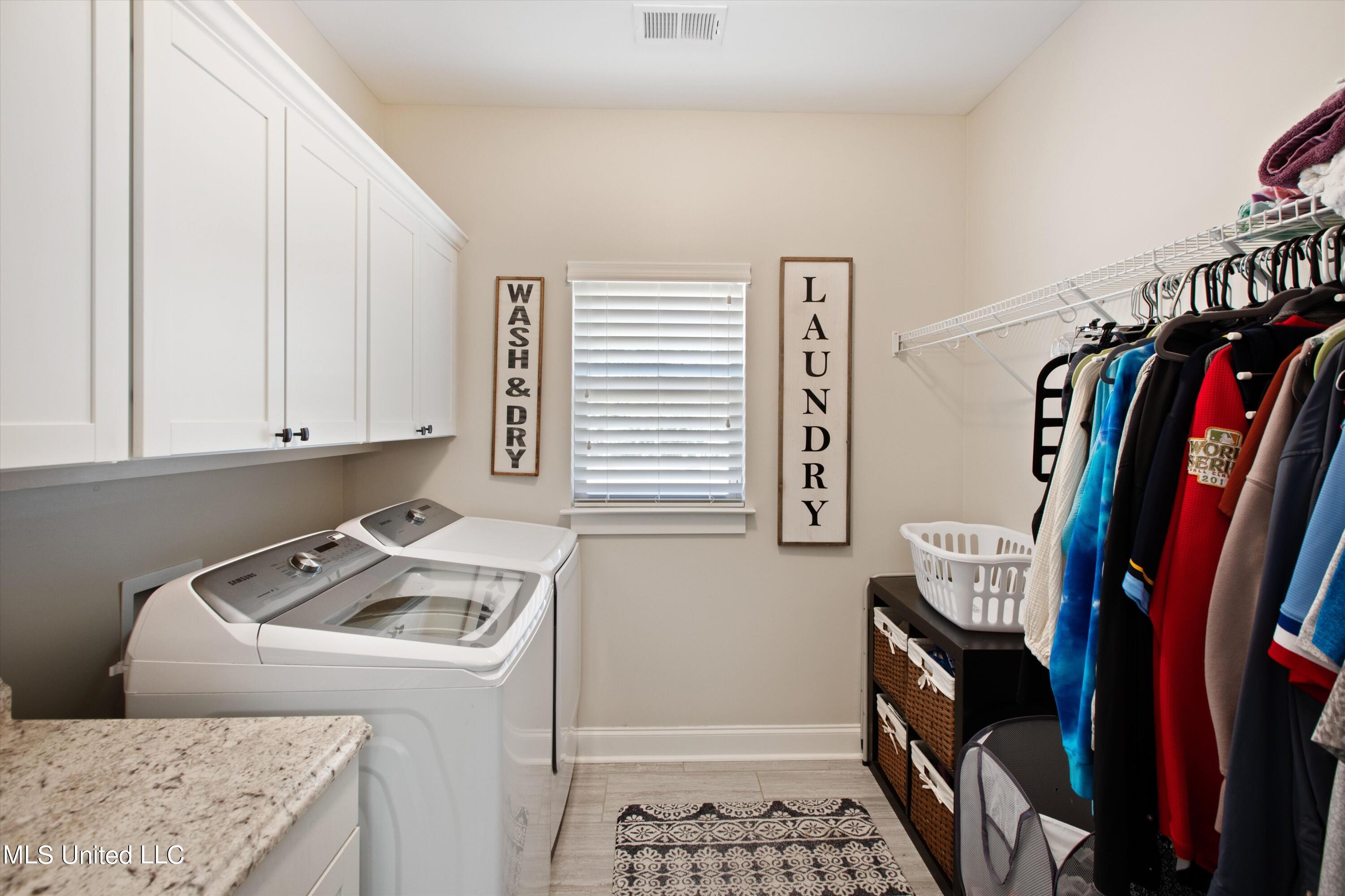 5474 New Pointe Drive