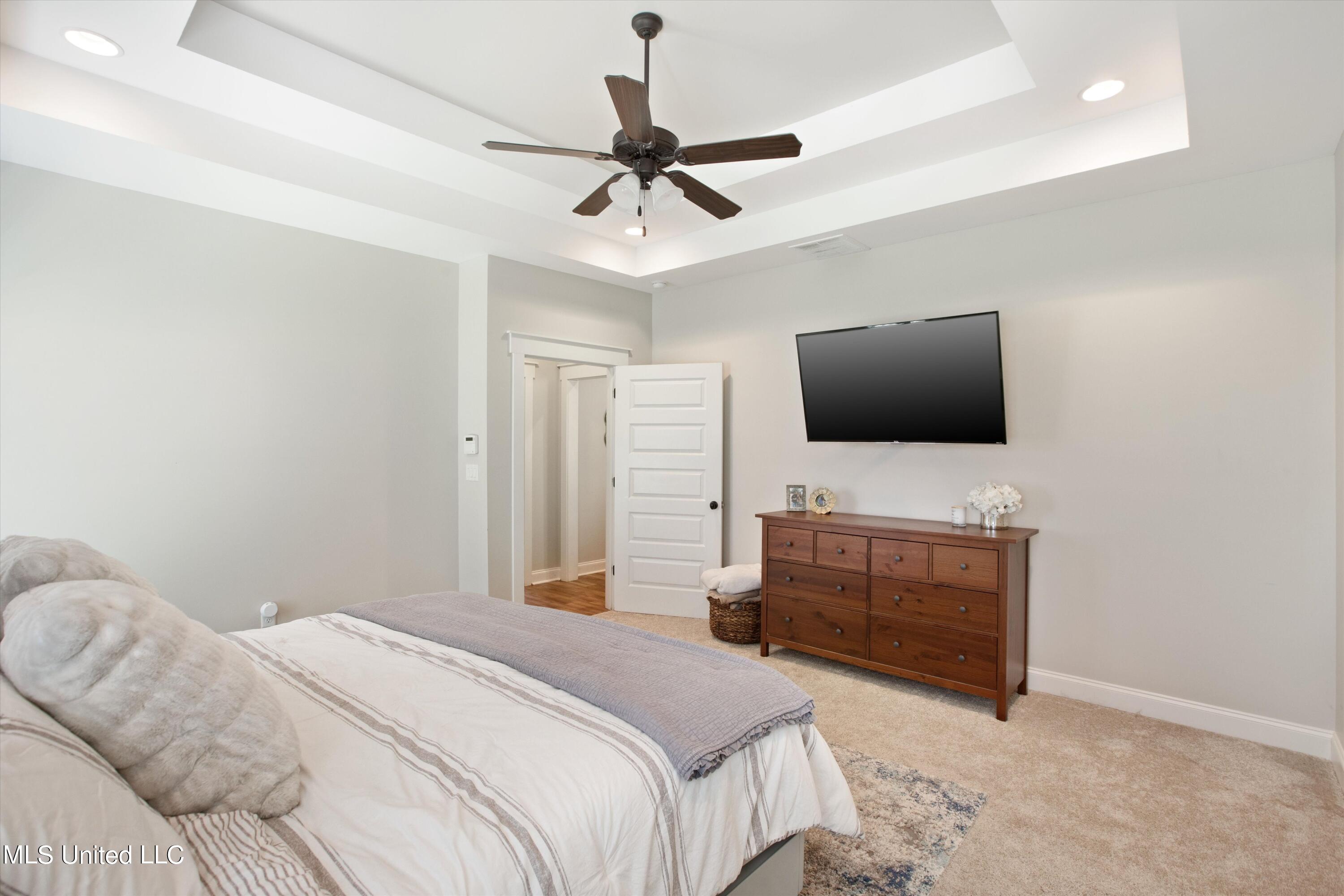 5474 New Pointe Drive