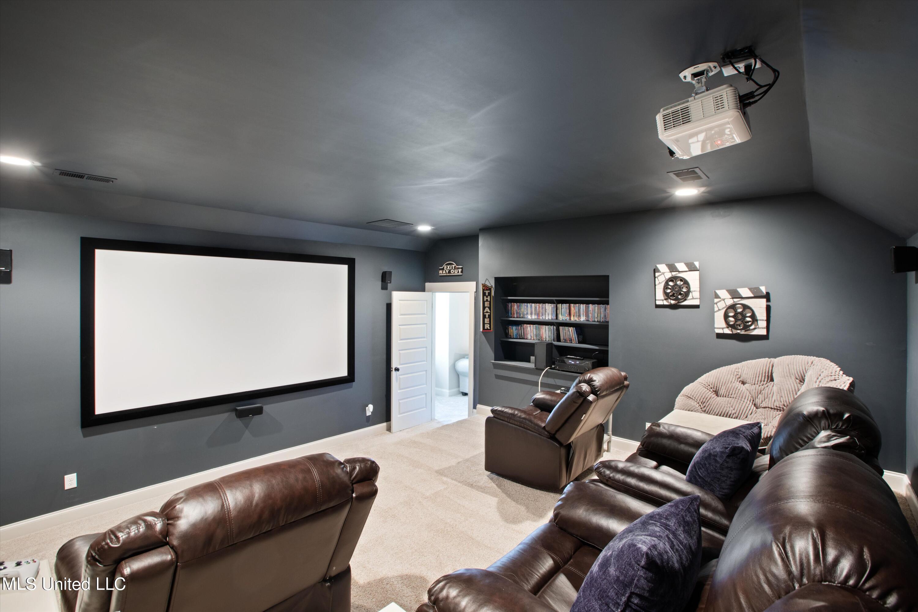 5474 New Pointe Drive