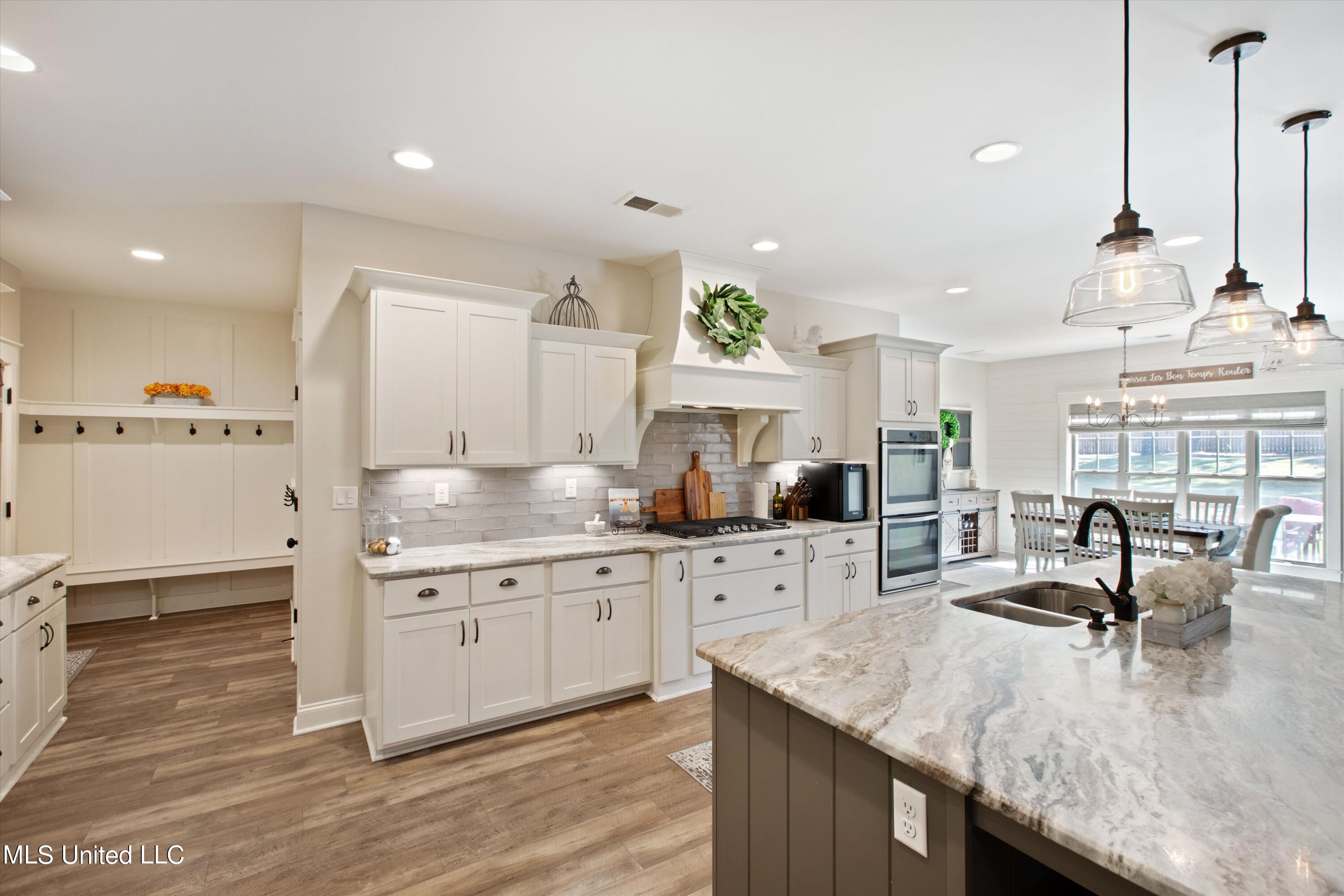 5474 New Pointe Drive