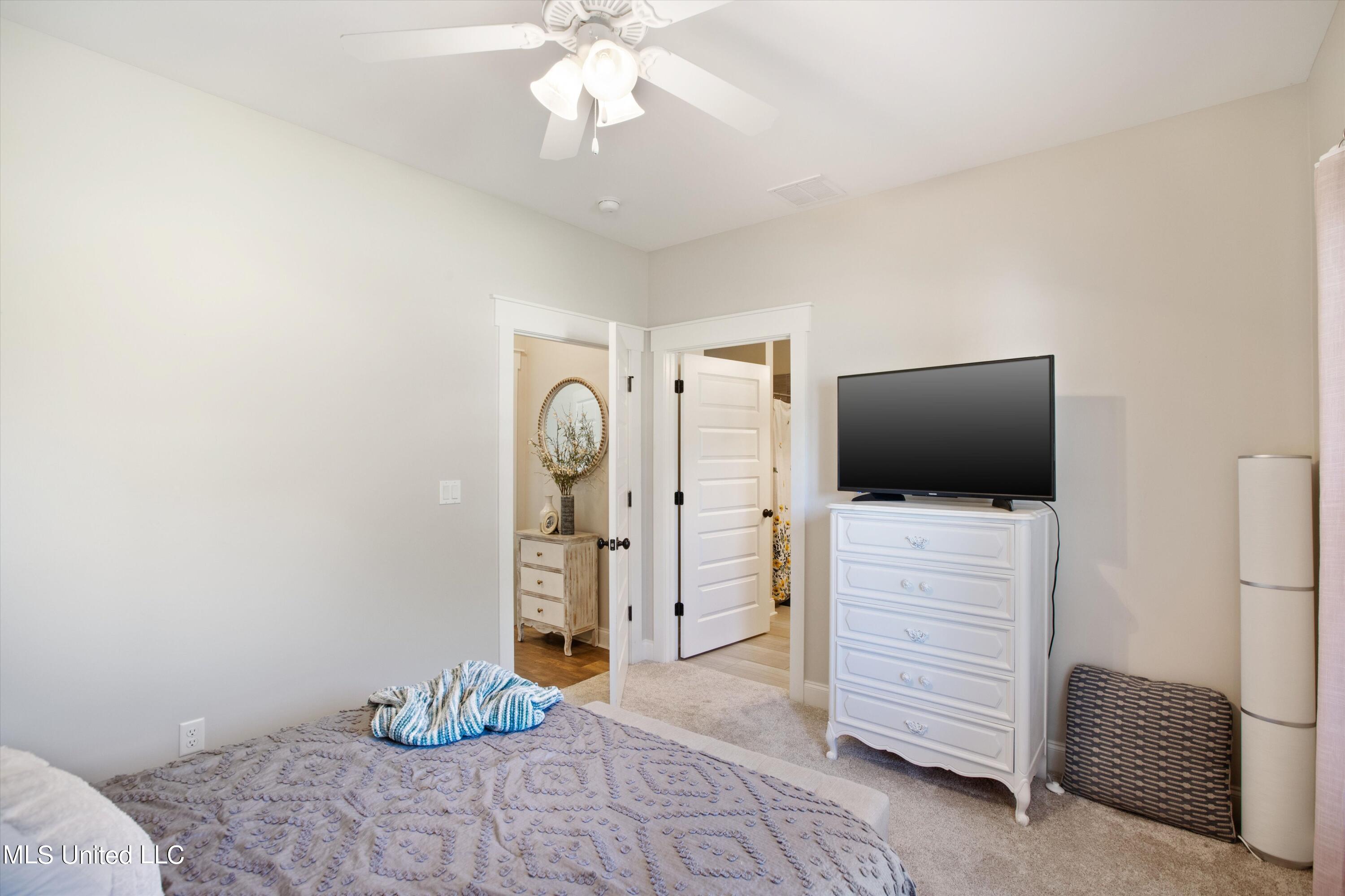 5474 New Pointe Drive