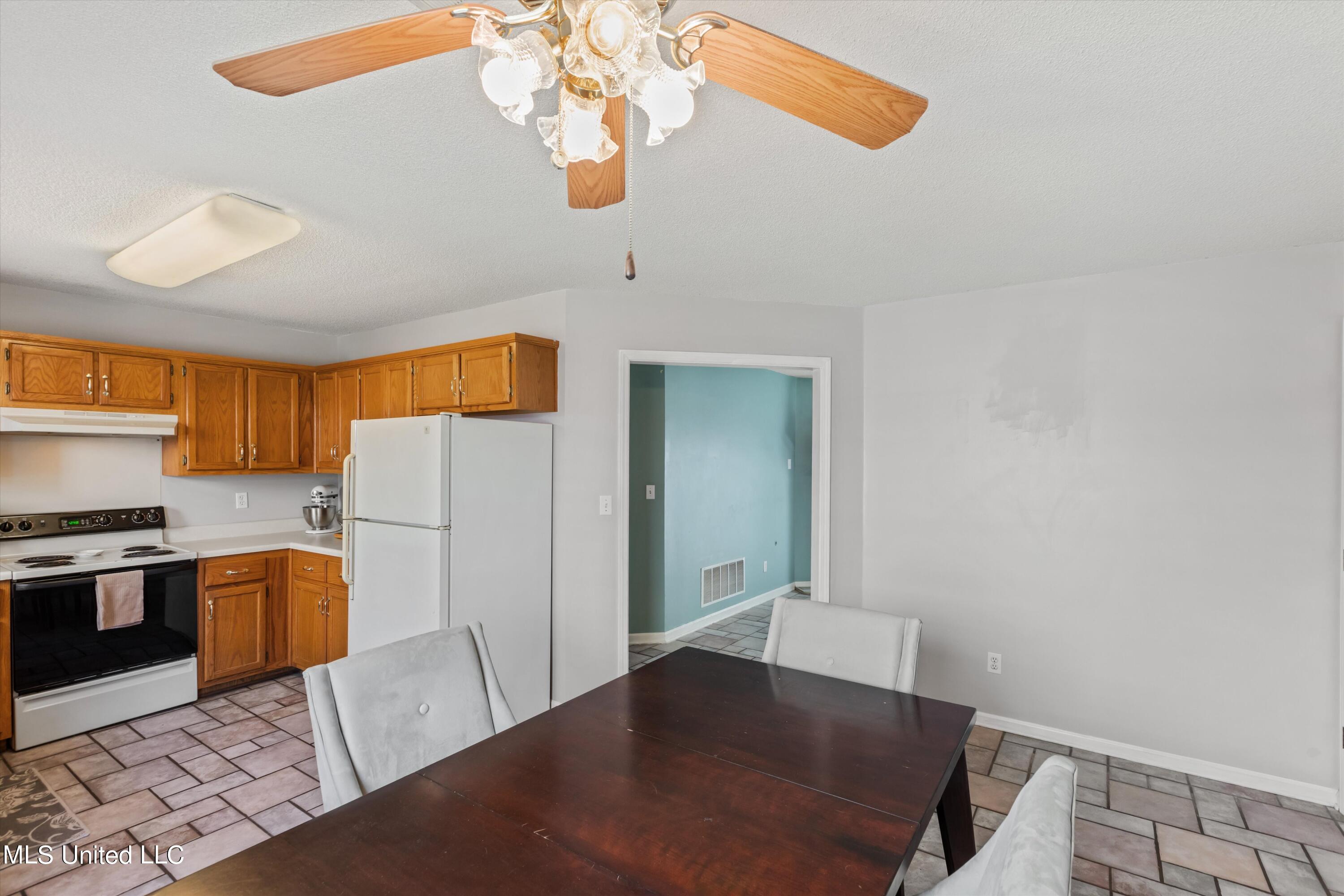 7734 S Chesterfield Drive