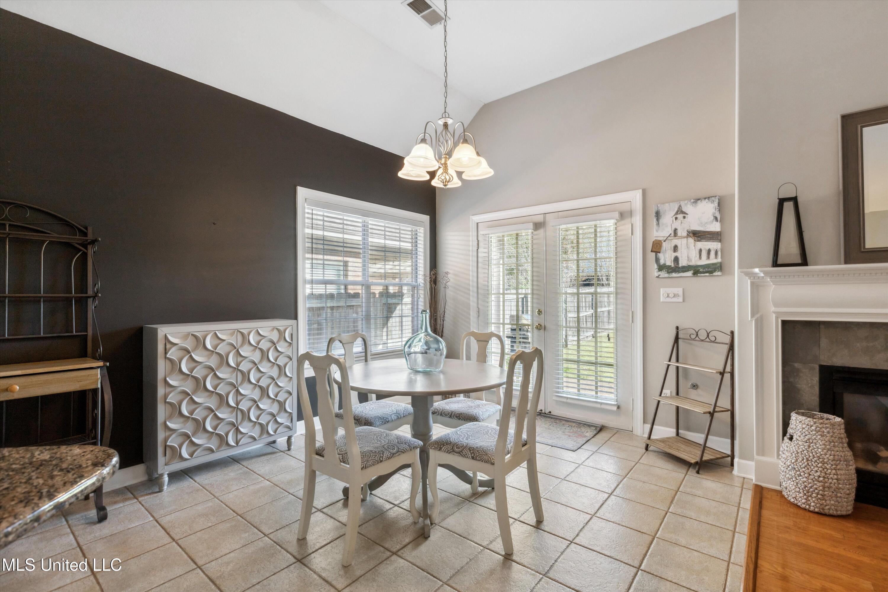 4504 Graystone Drive