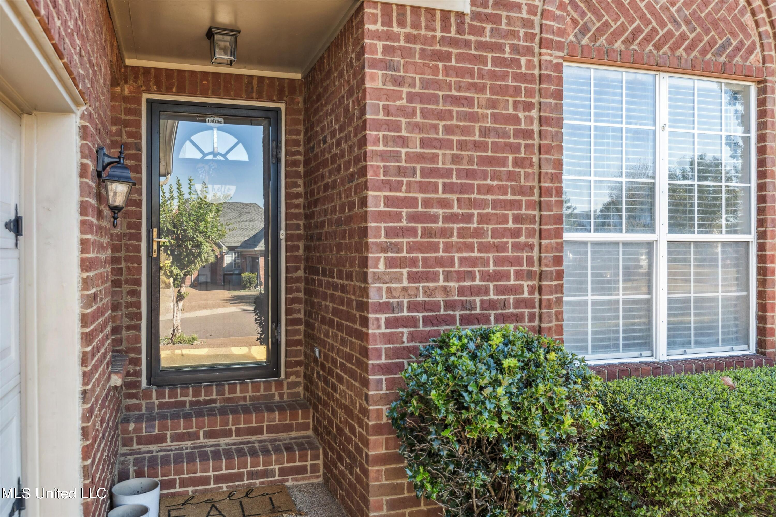 4504 Graystone Drive