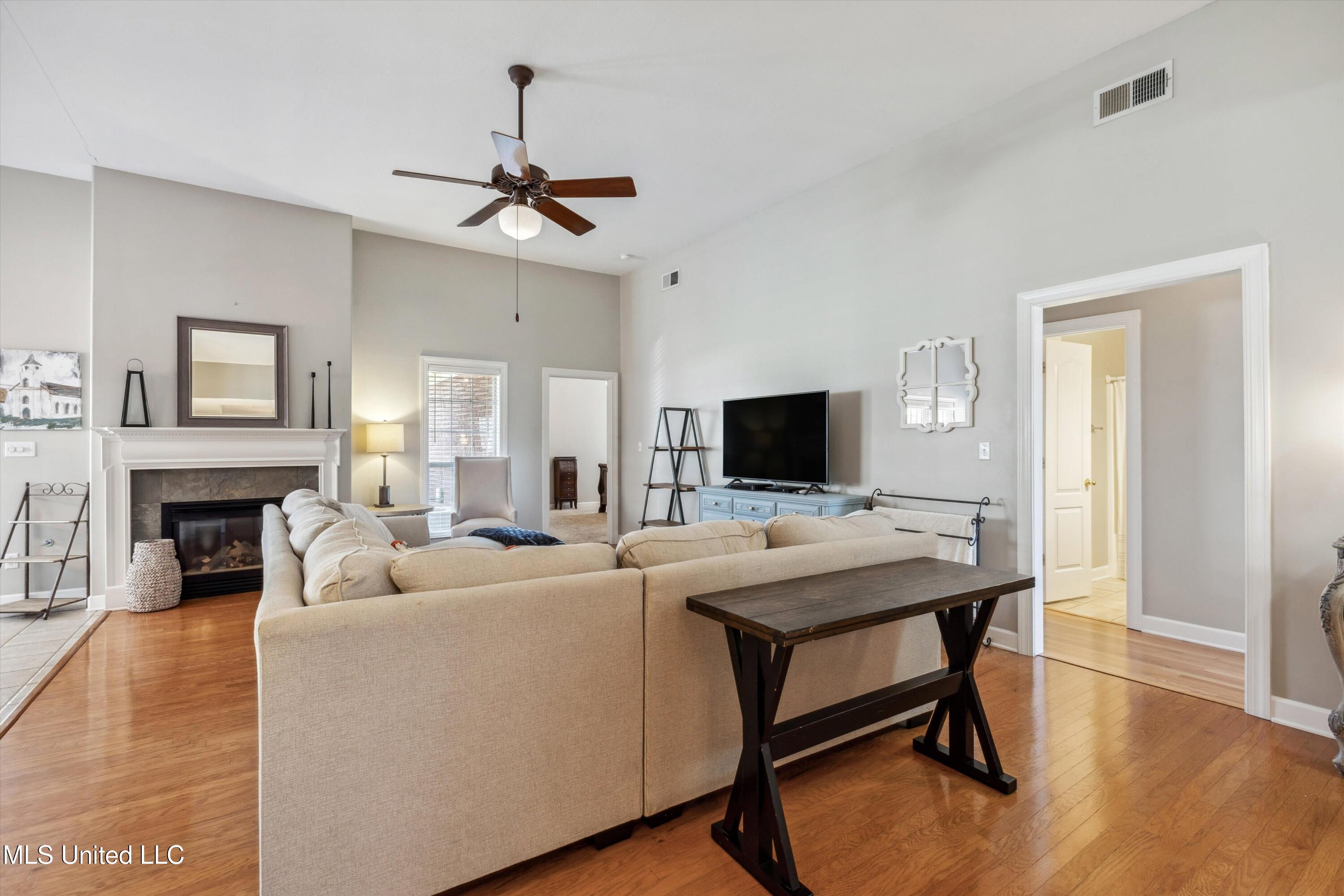 4504 Graystone Drive