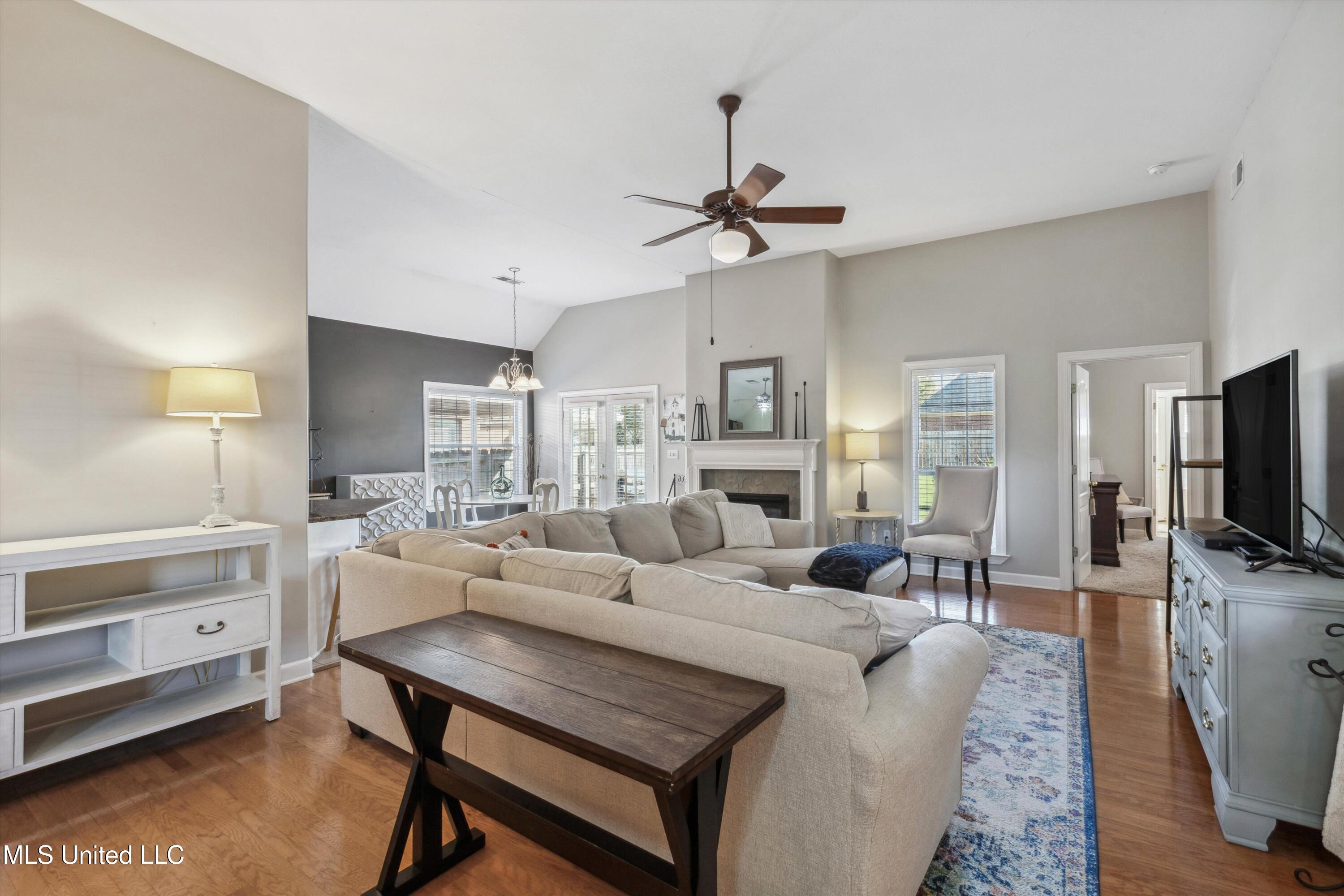 4504 Graystone Drive